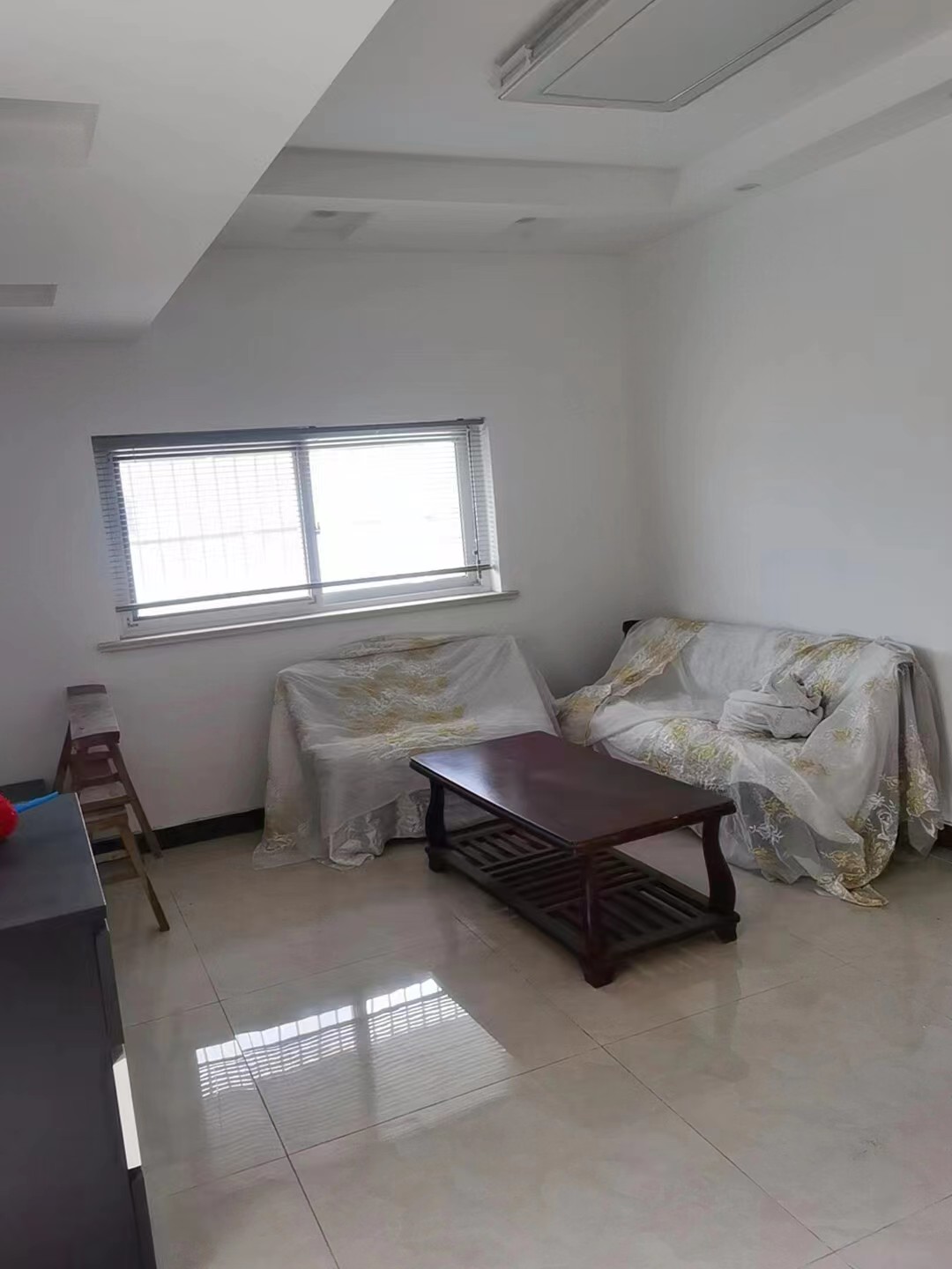 金泰花园C区 4室2厅1卫 70m²