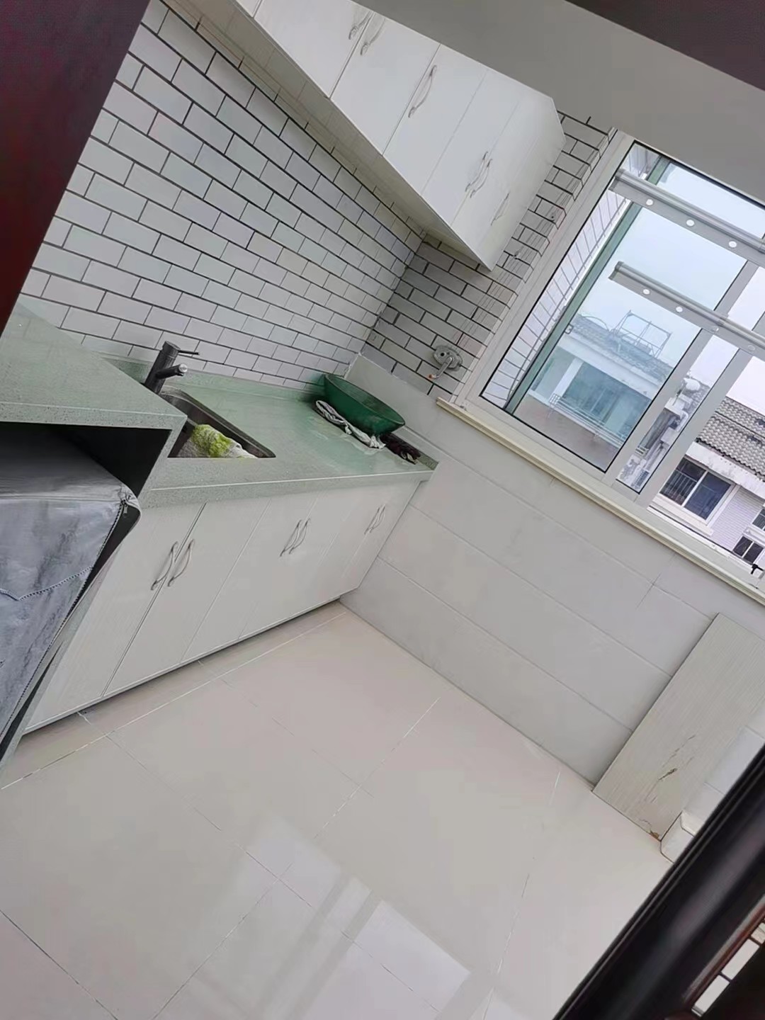 金泰花园C区 4室2厅1卫 70m&sup2;