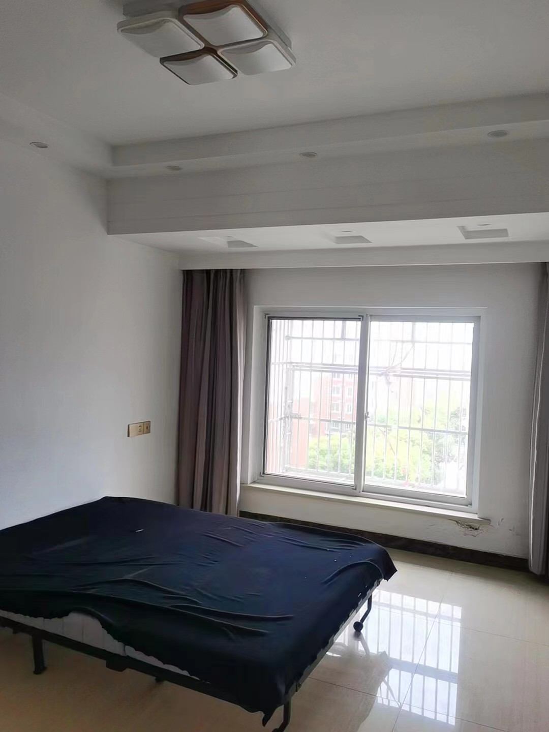 金泰花园C区 4室2厅1卫 70m&sup2;