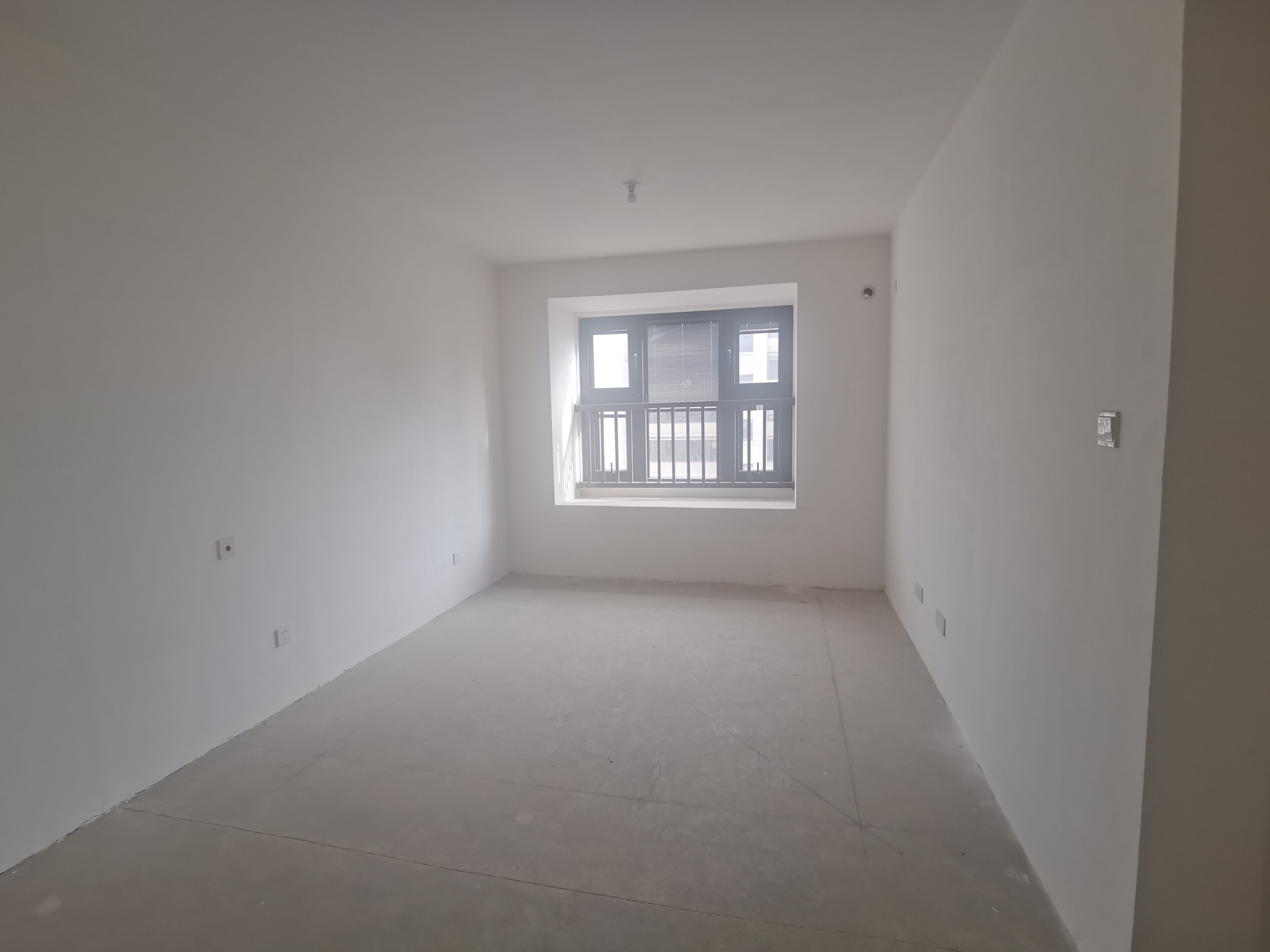 春晓熙岸 3室2厅1卫 92.44m&sup2;