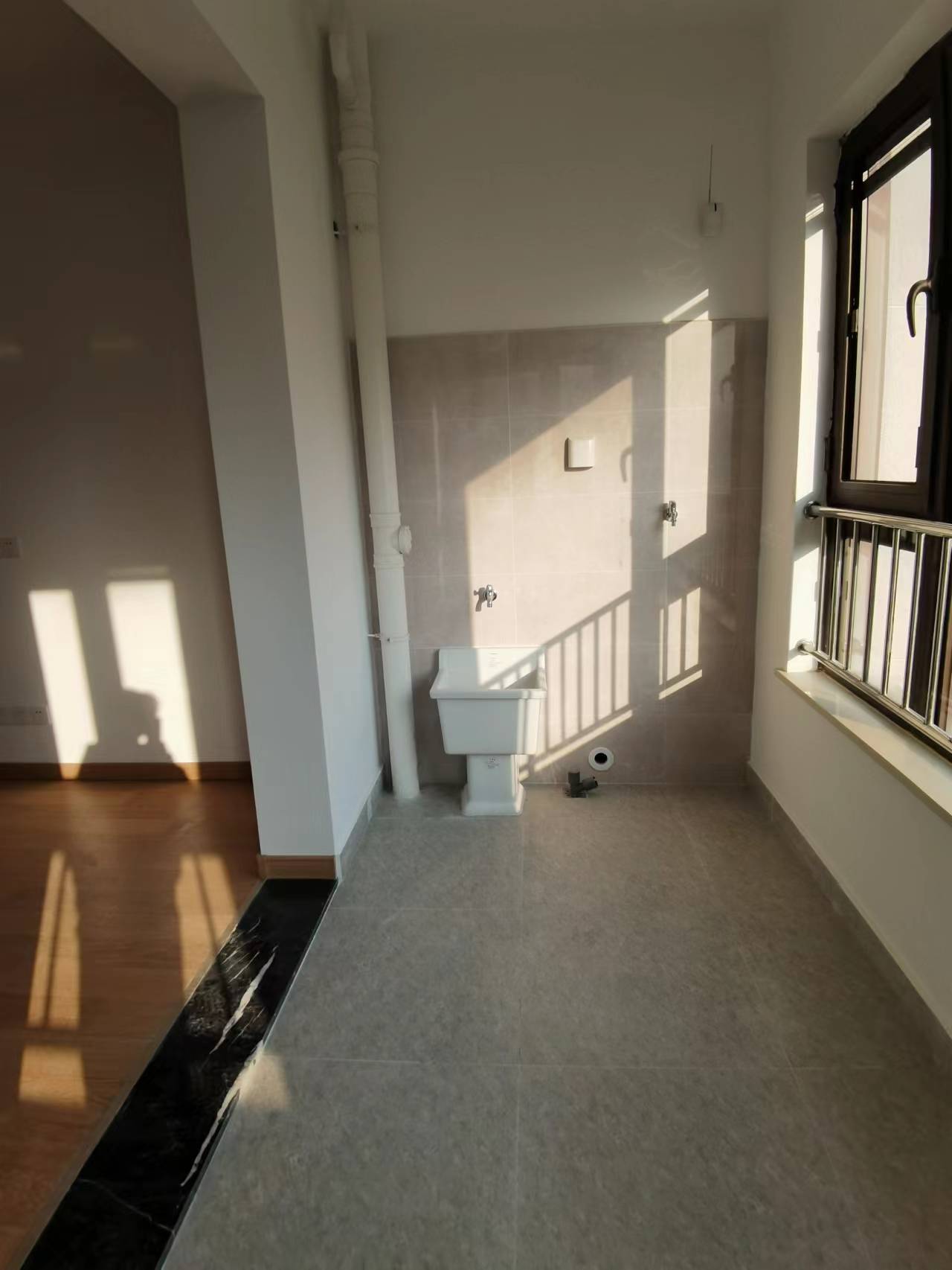 中兴兰溪荟 3室2厅3卫 143m&sup2;