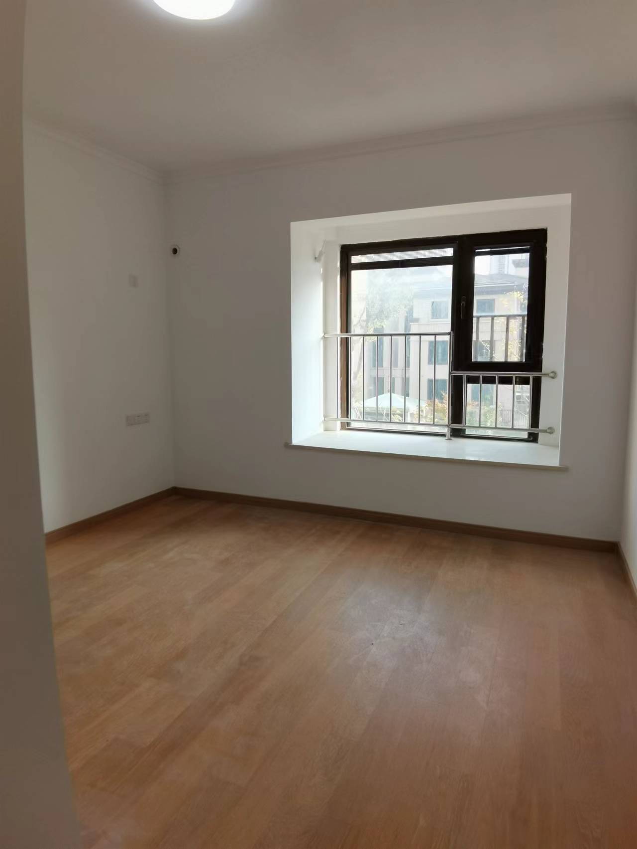 中兴兰溪荟 3室2厅3卫 143m&sup2;