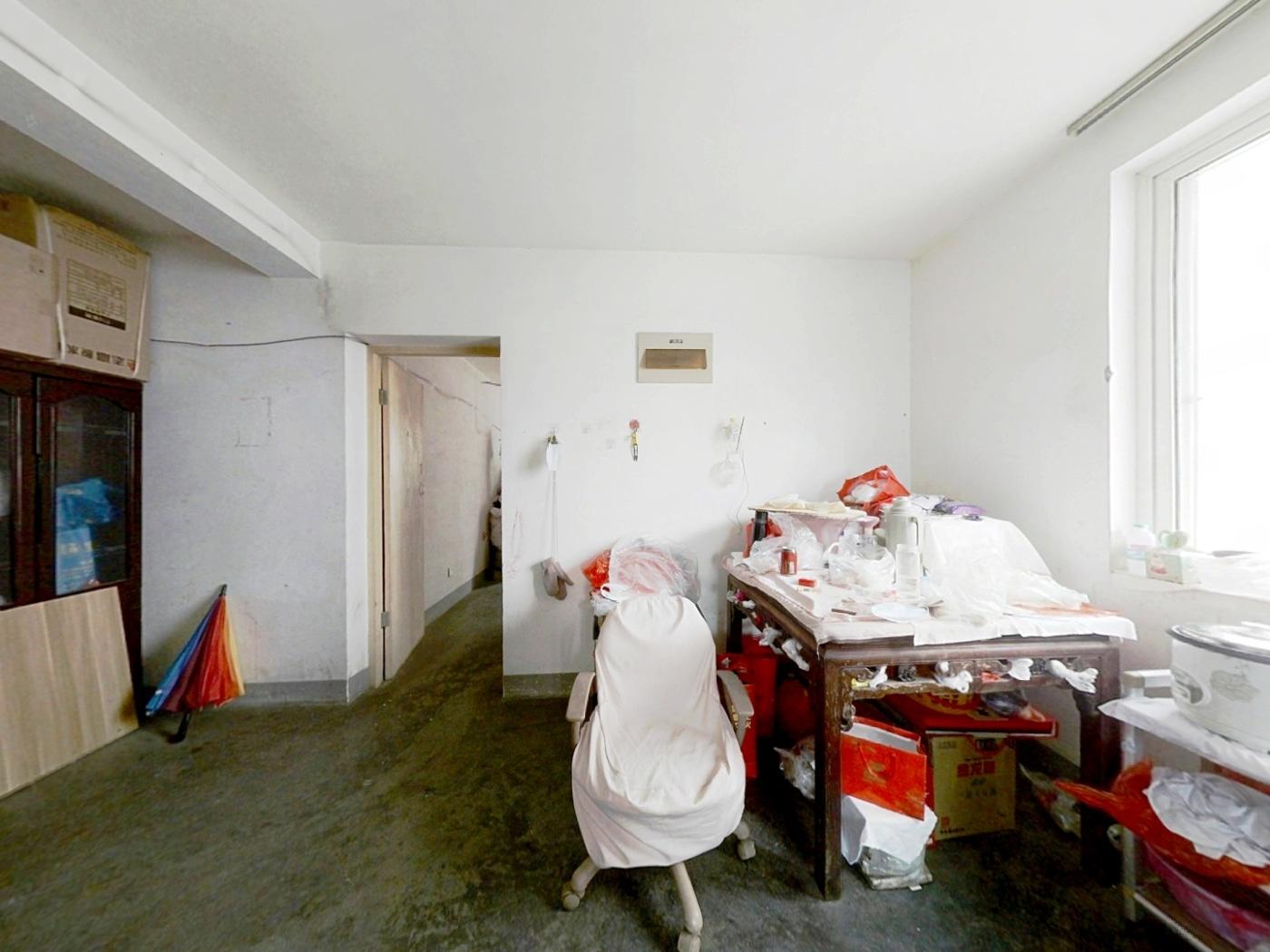 金辉花园 1室1厅1卫 57m²
