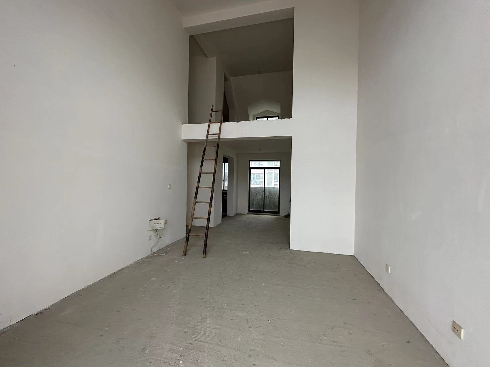 水榭花都 4室2厅2卫 155.63m&sup2;