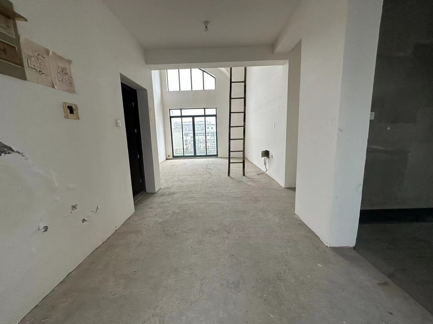 水榭花都 4室2厅2卫 155.63m&sup2;