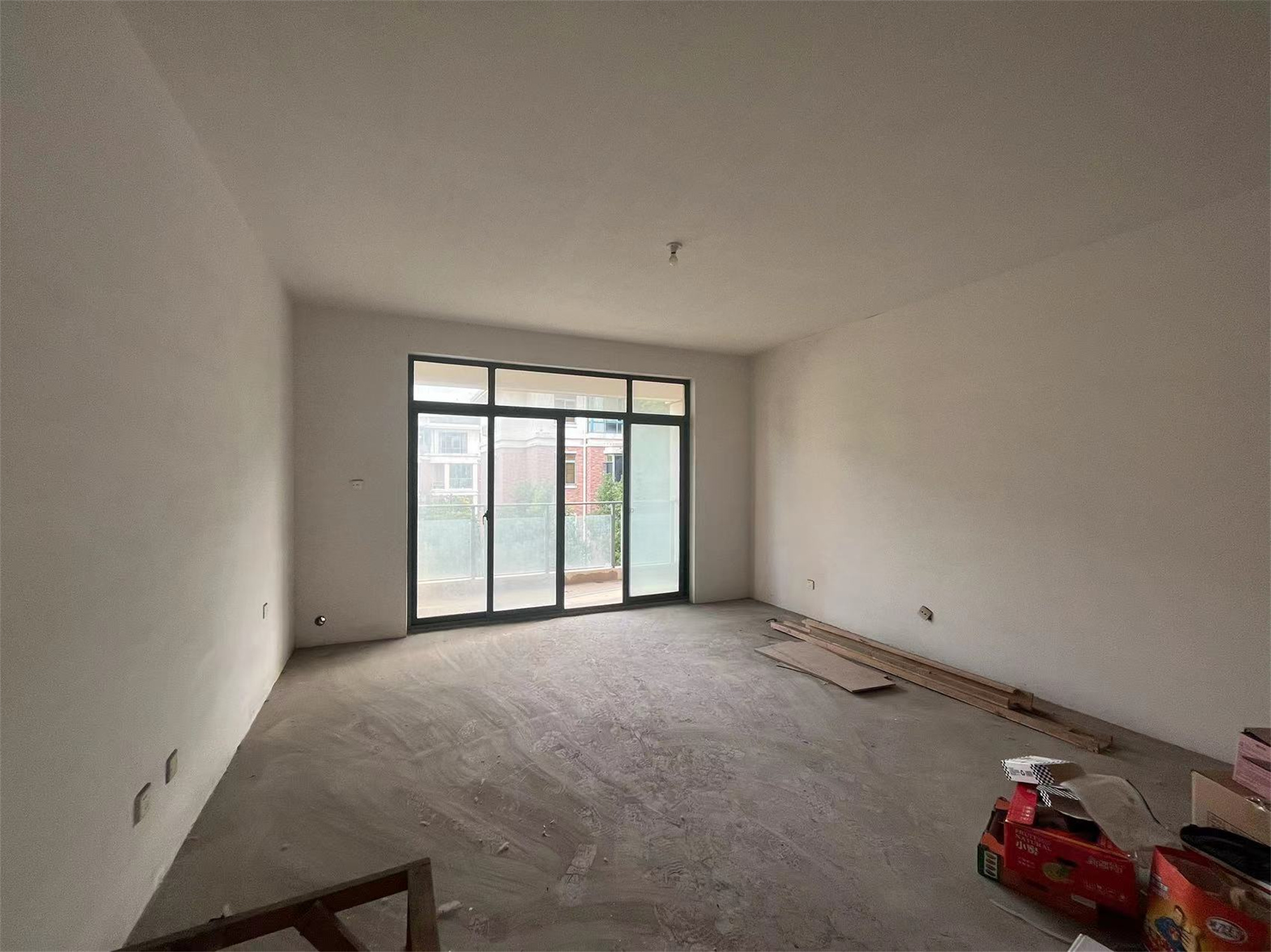 凤凰莱茵苑 4室3厅3卫 212.87m&sup2;