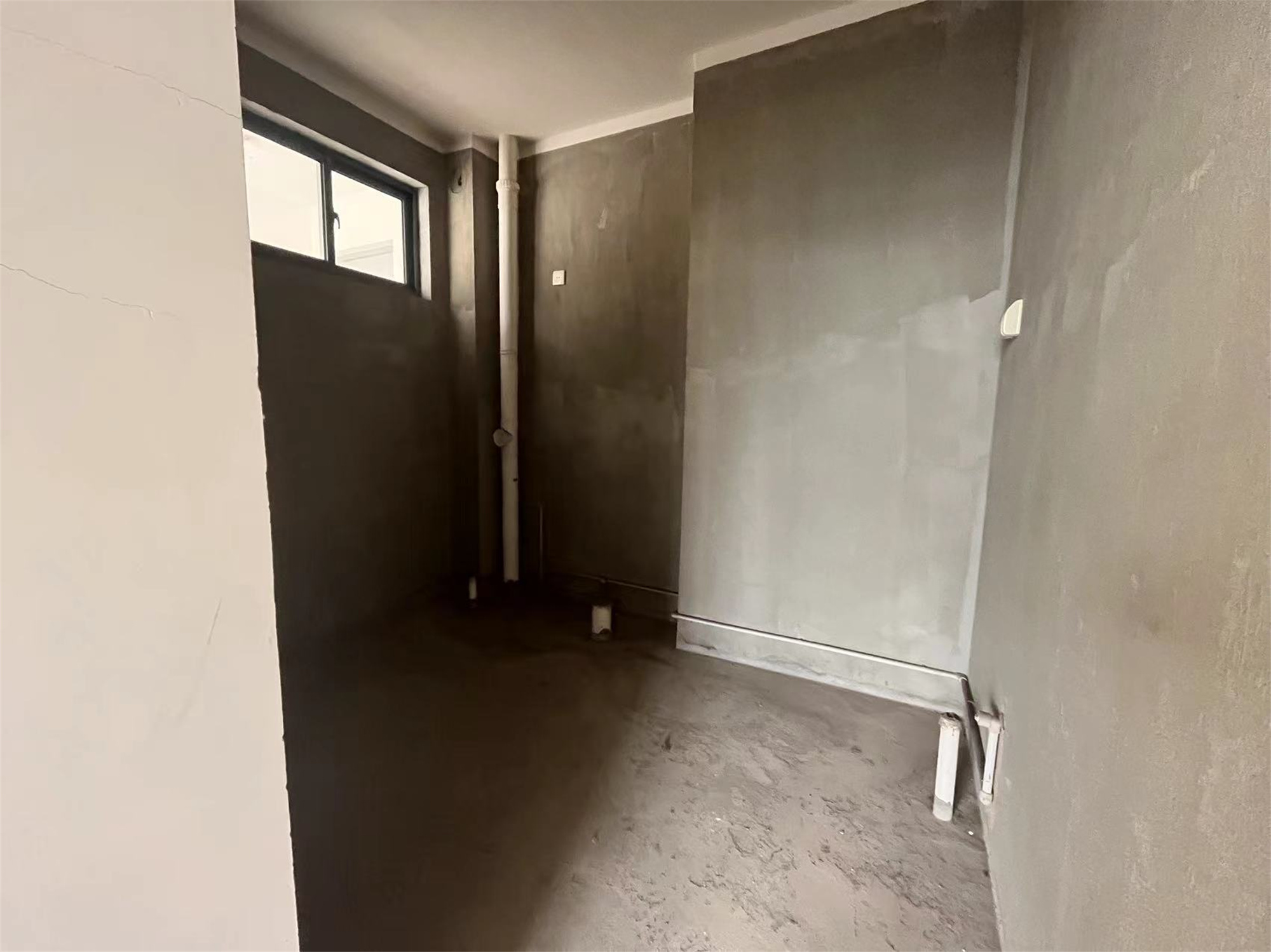 凤凰莱茵苑 4室3厅3卫 212.87m&sup2;