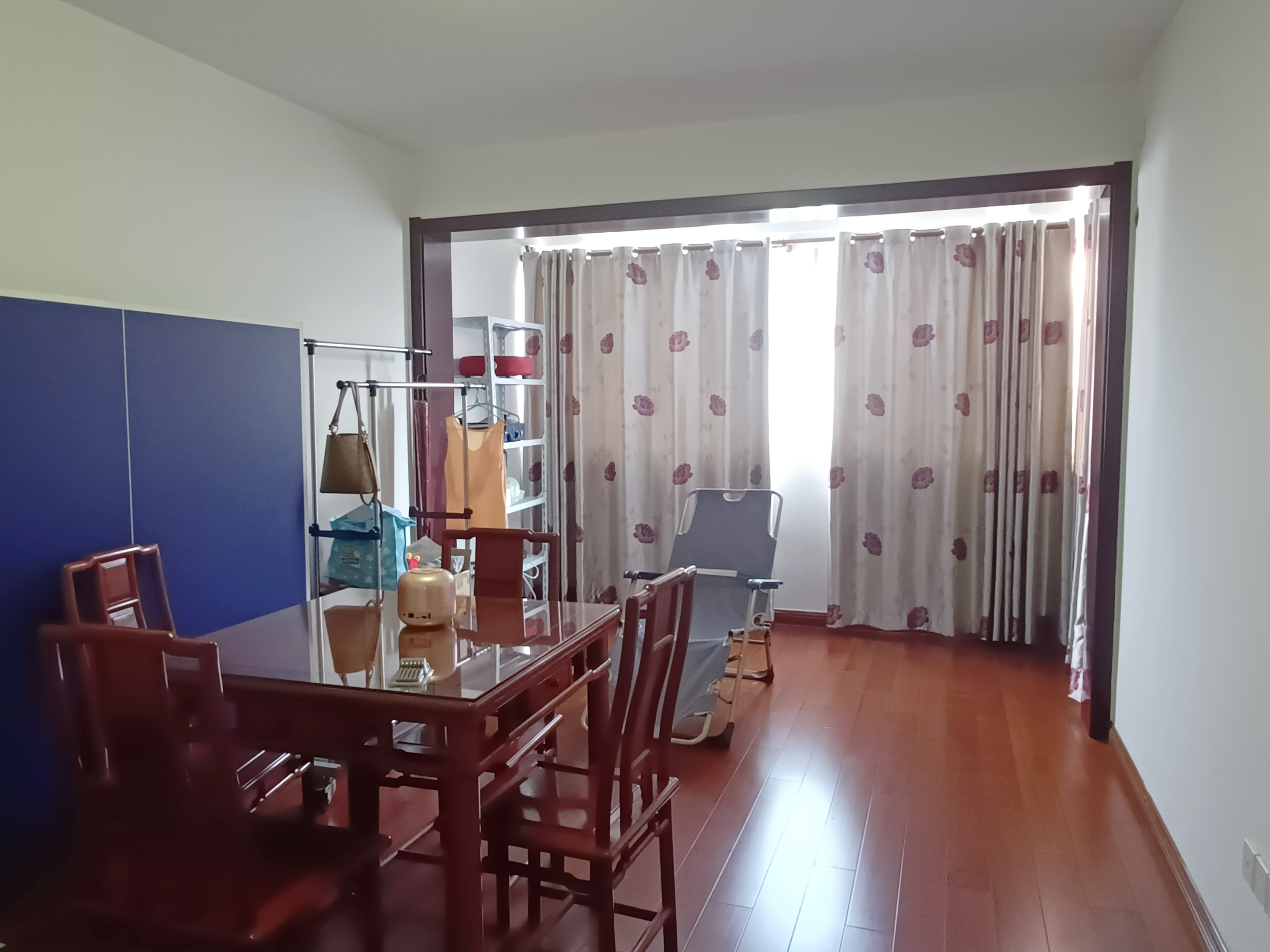 金辉花园 3室2厅2卫 220.00m&sup2;