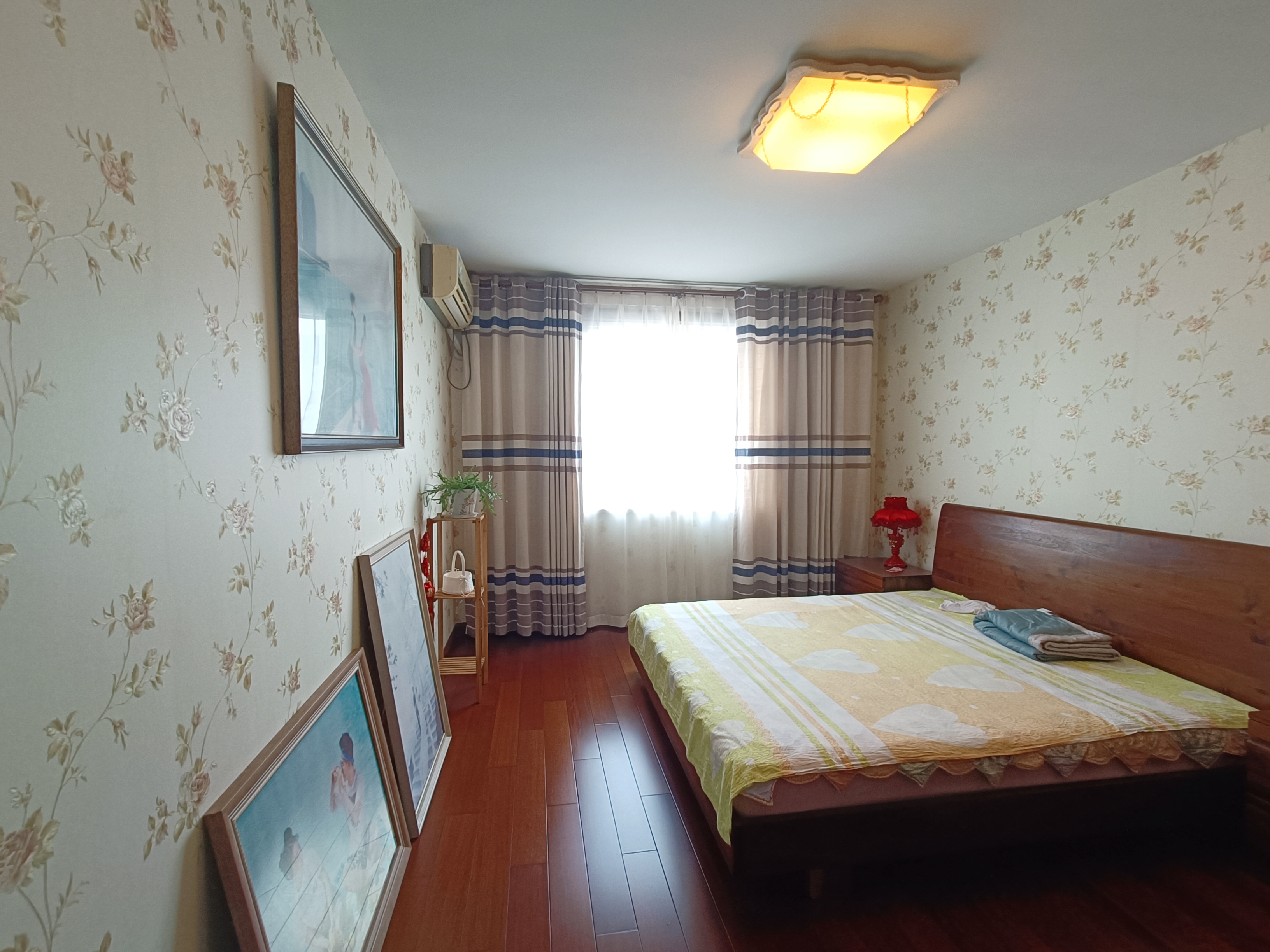 金辉花园 3室2厅2卫 220.00m&sup2;