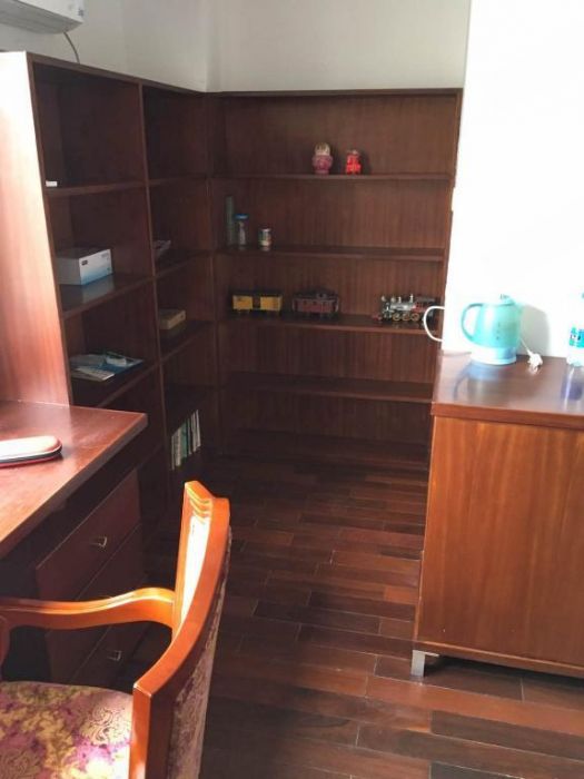德民花苑东区 4室2厅2卫 115m&sup2;