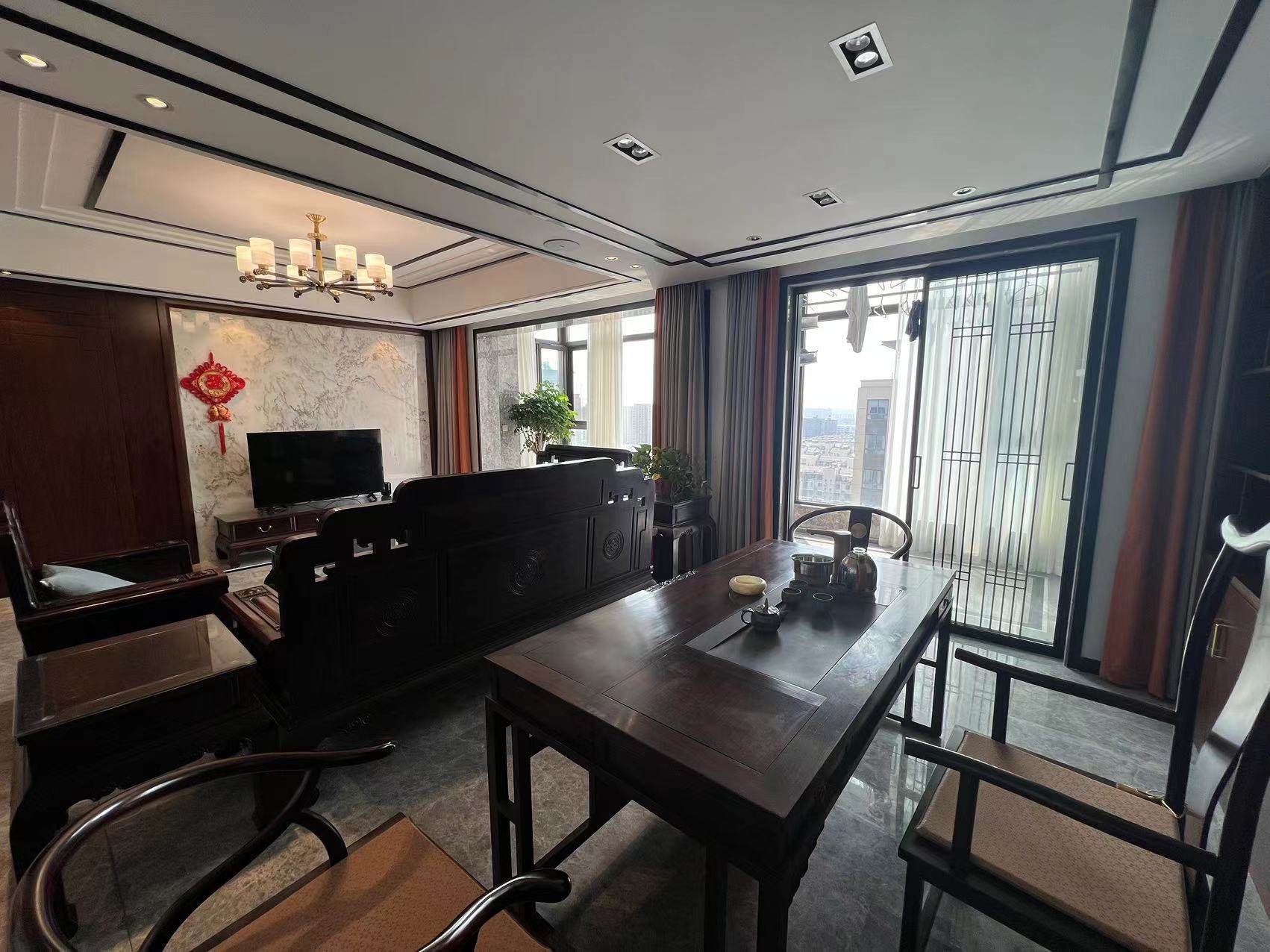 上悦城 3室2厅2卫 143.00m²