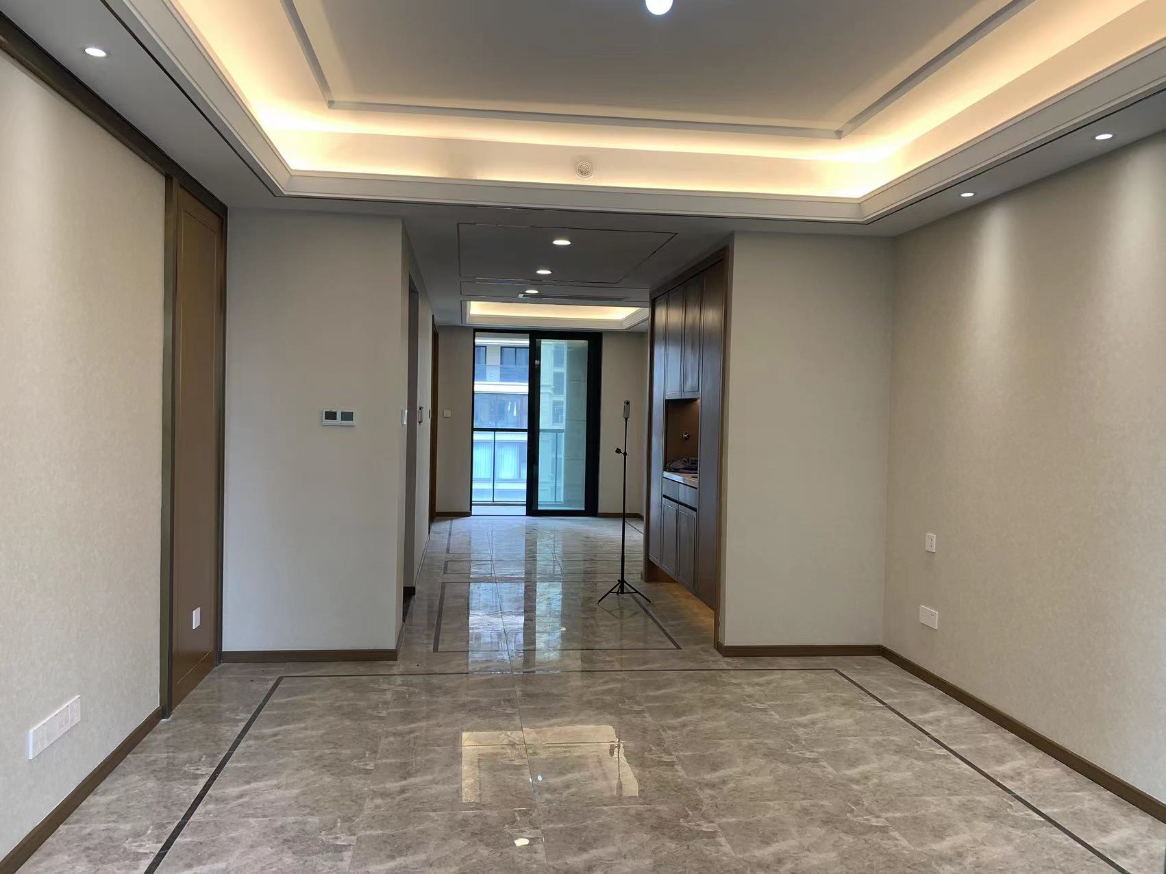 绿城沁园 3室2厅2卫 133m²