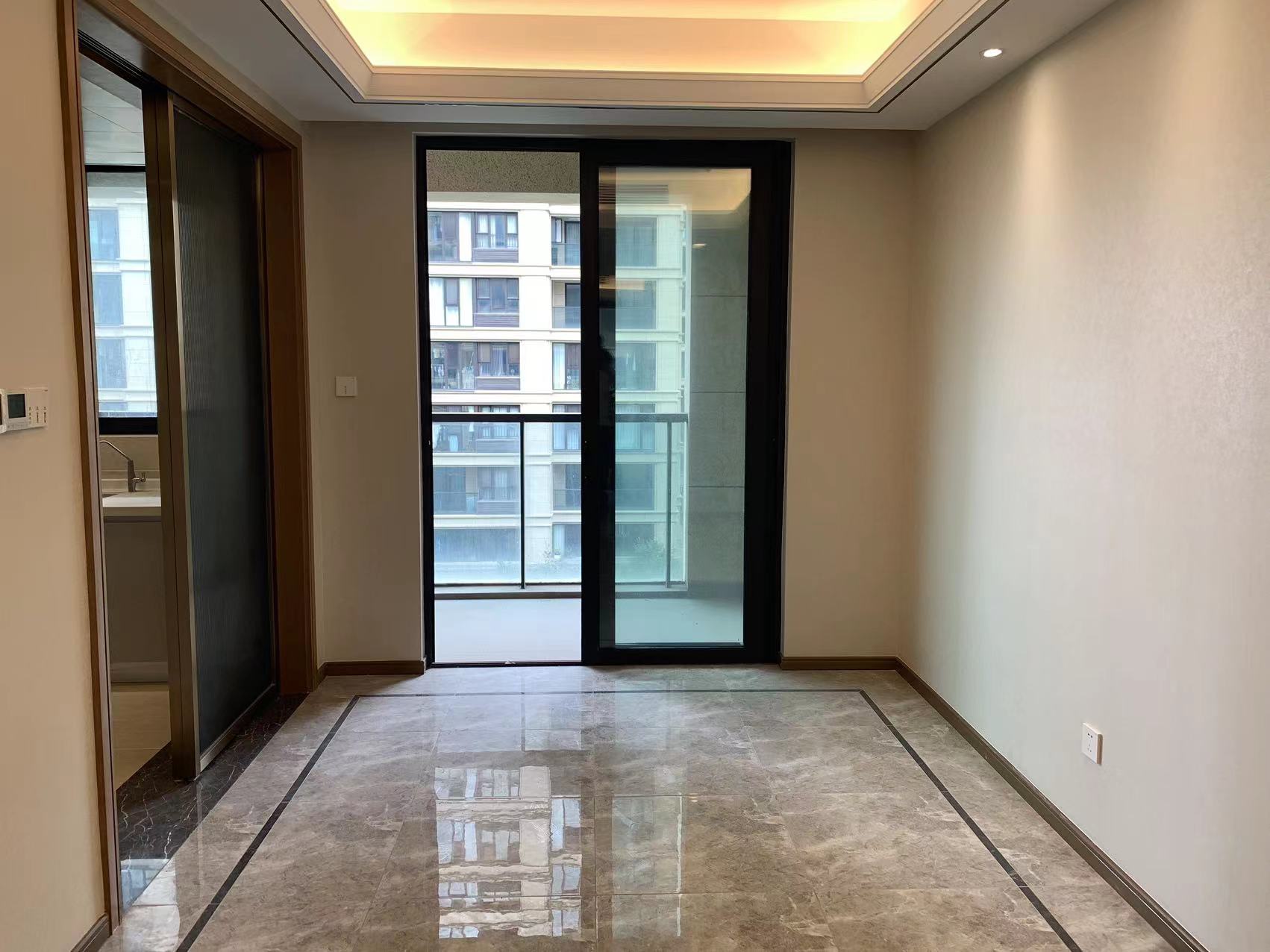 绿城沁园 3室2厅2卫 133m&sup2;