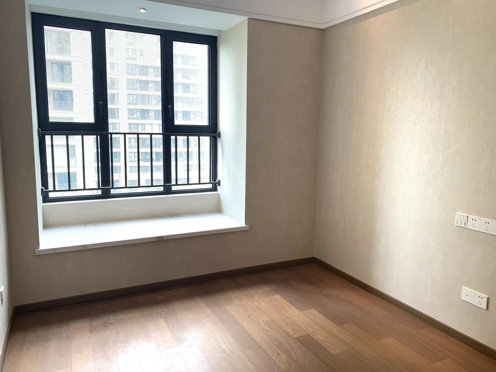 绿城沁园 3室2厅2卫 133m&sup2;