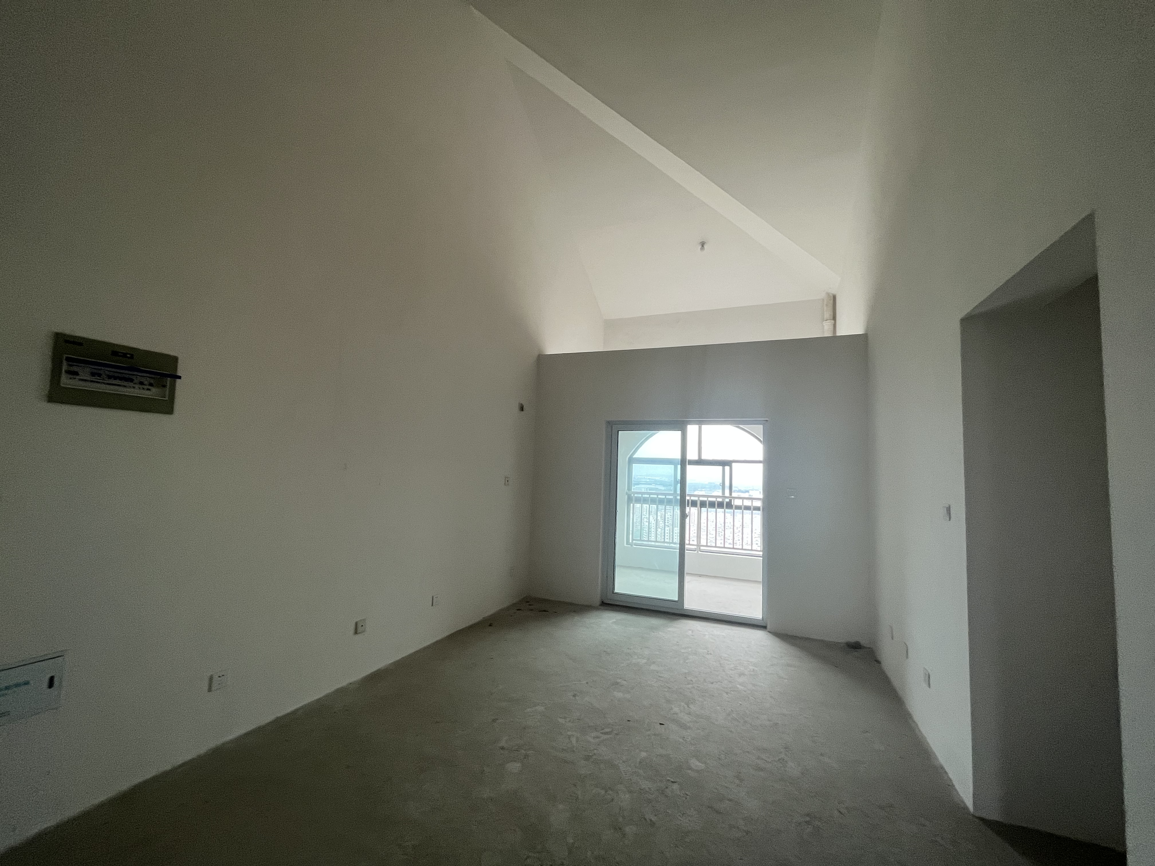 中港翡翠城 2室2厅1卫 90m²