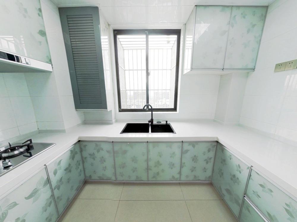 水榭花城 3室2厅2卫 128m&sup2;