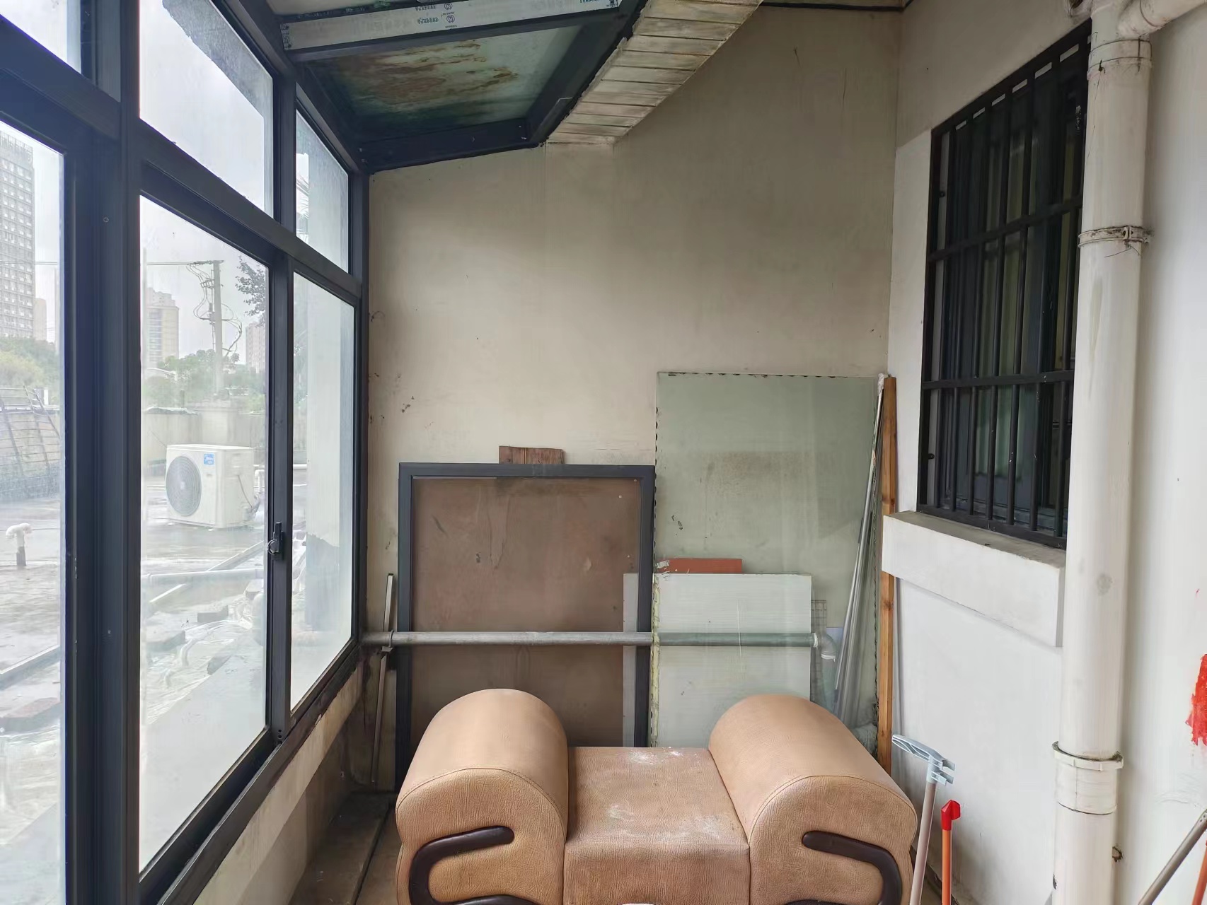 高迪晶城 2室2厅1卫 89m&sup2;