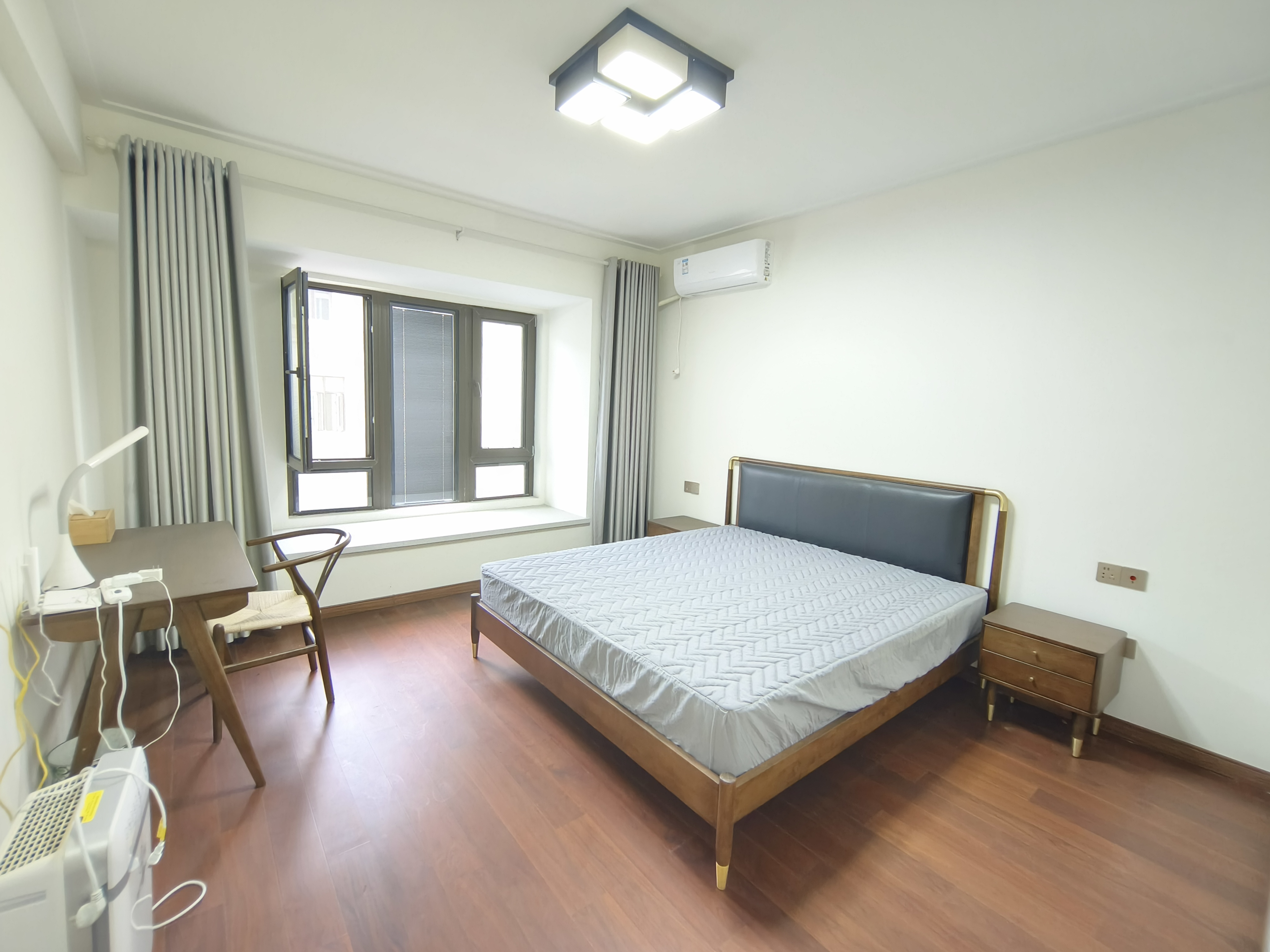 中南万科大都会 4室2厅2卫 154m²