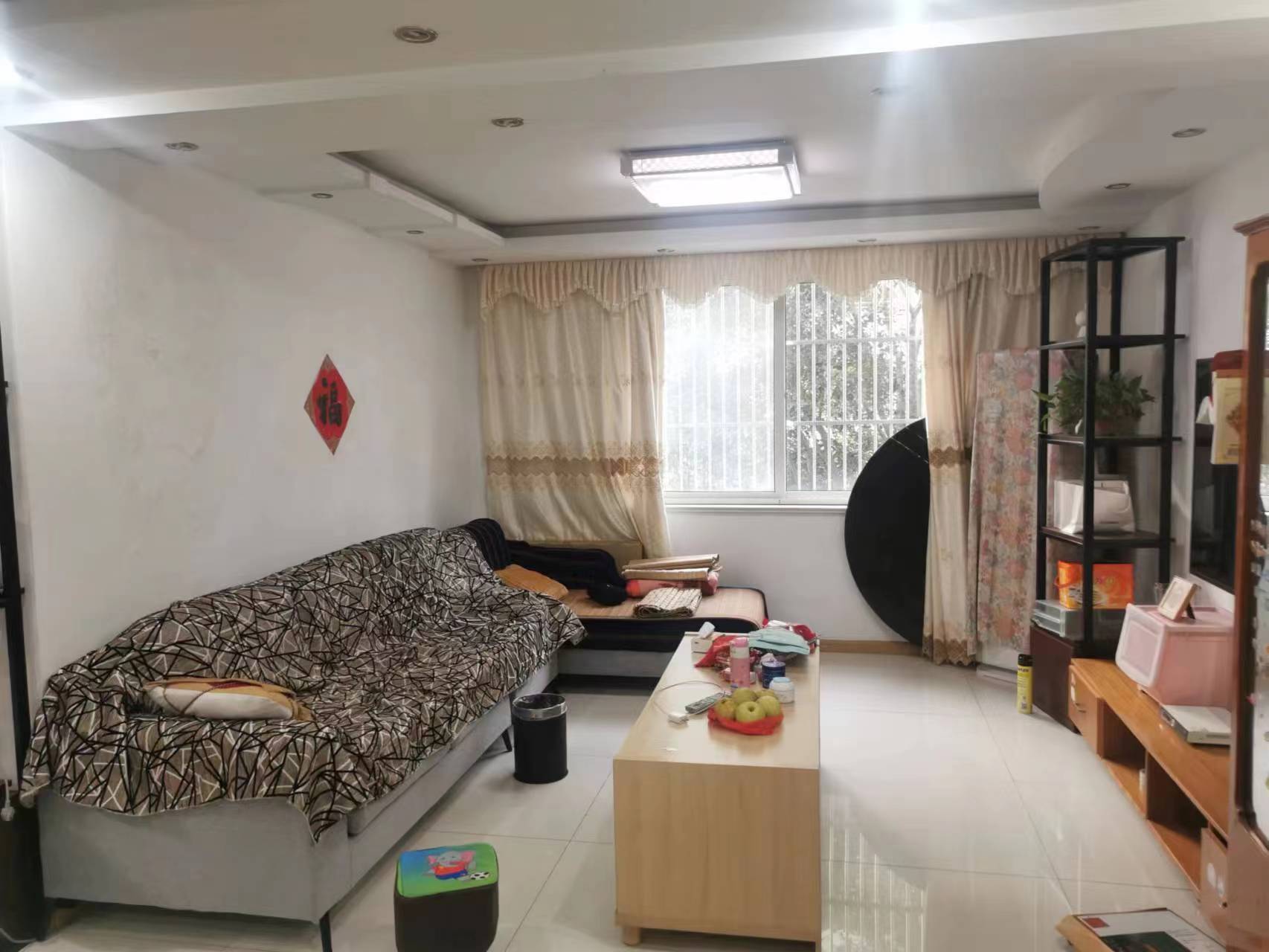 金辉花园 3室2厅1卫 141m&sup2;