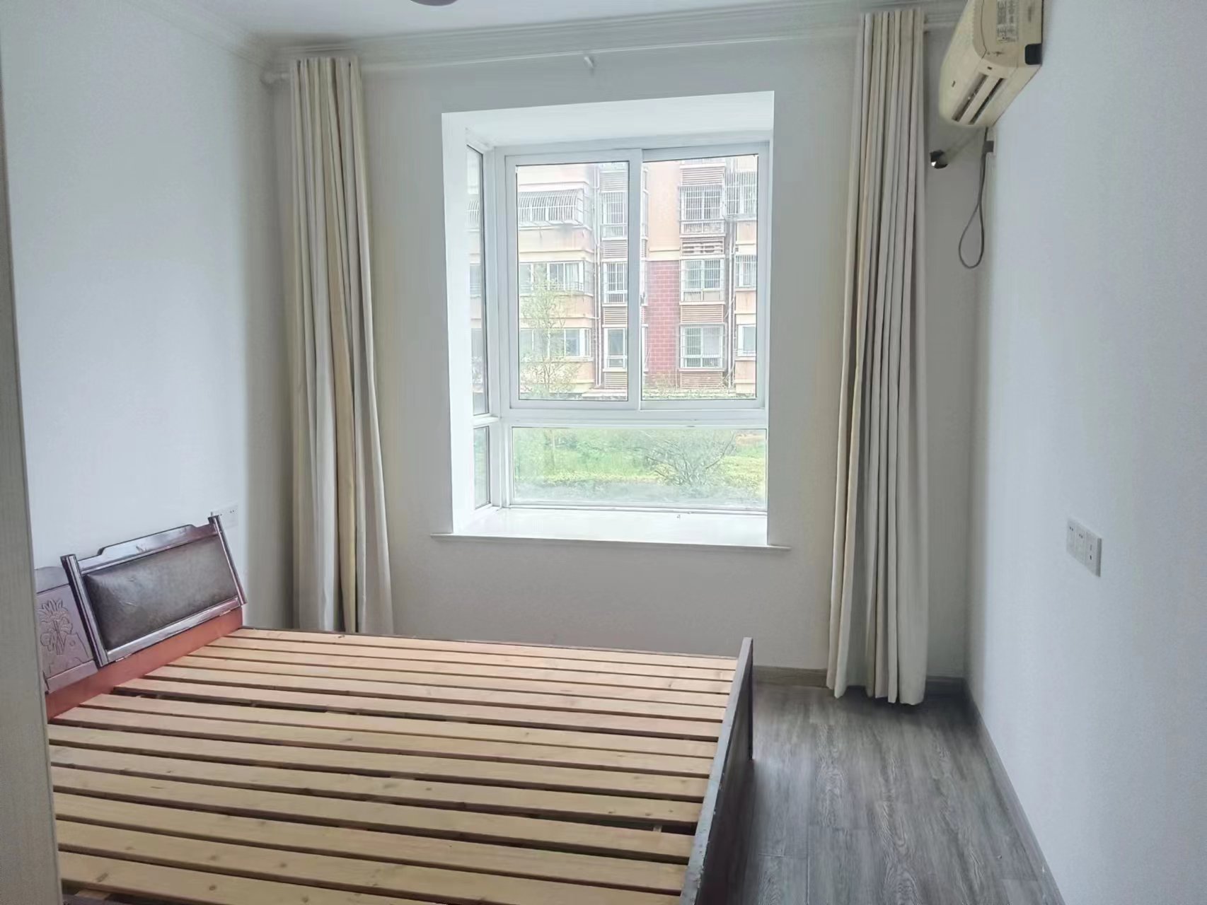 天熹苑 3室2厅2卫 133m&sup2;