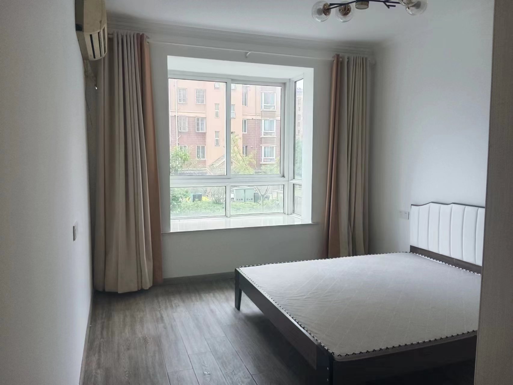 天熹苑 3室2厅2卫 133m&sup2;
