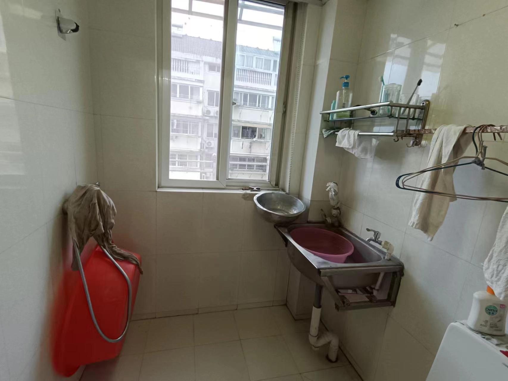 城港花苑西区 1室1厅1卫 51m&sup2;