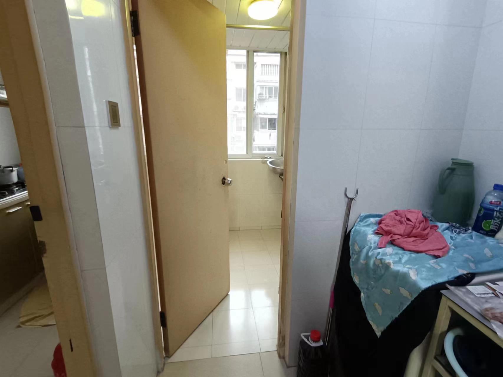 城港花苑西区 1室1厅1卫 51m²