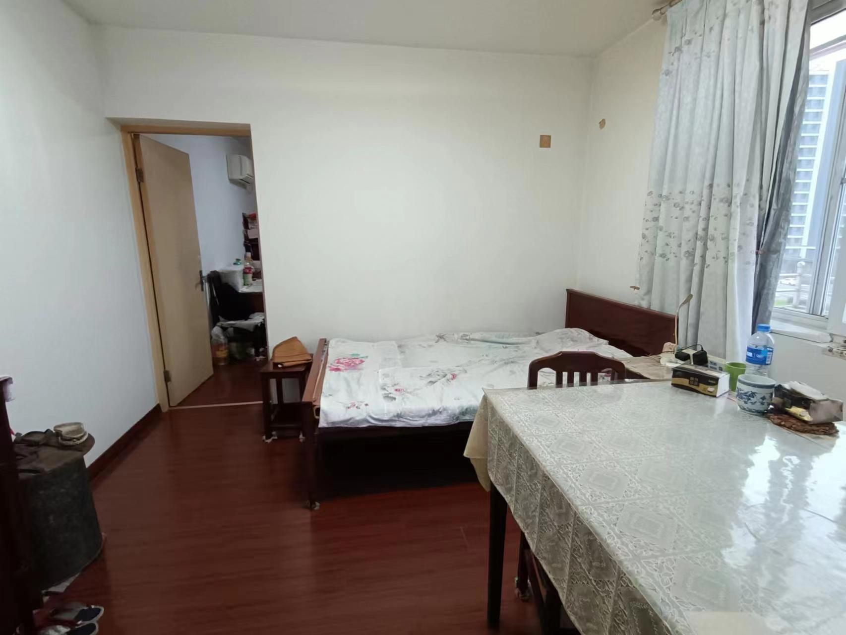 城港花苑西区 1室1厅1卫 51m&sup2;