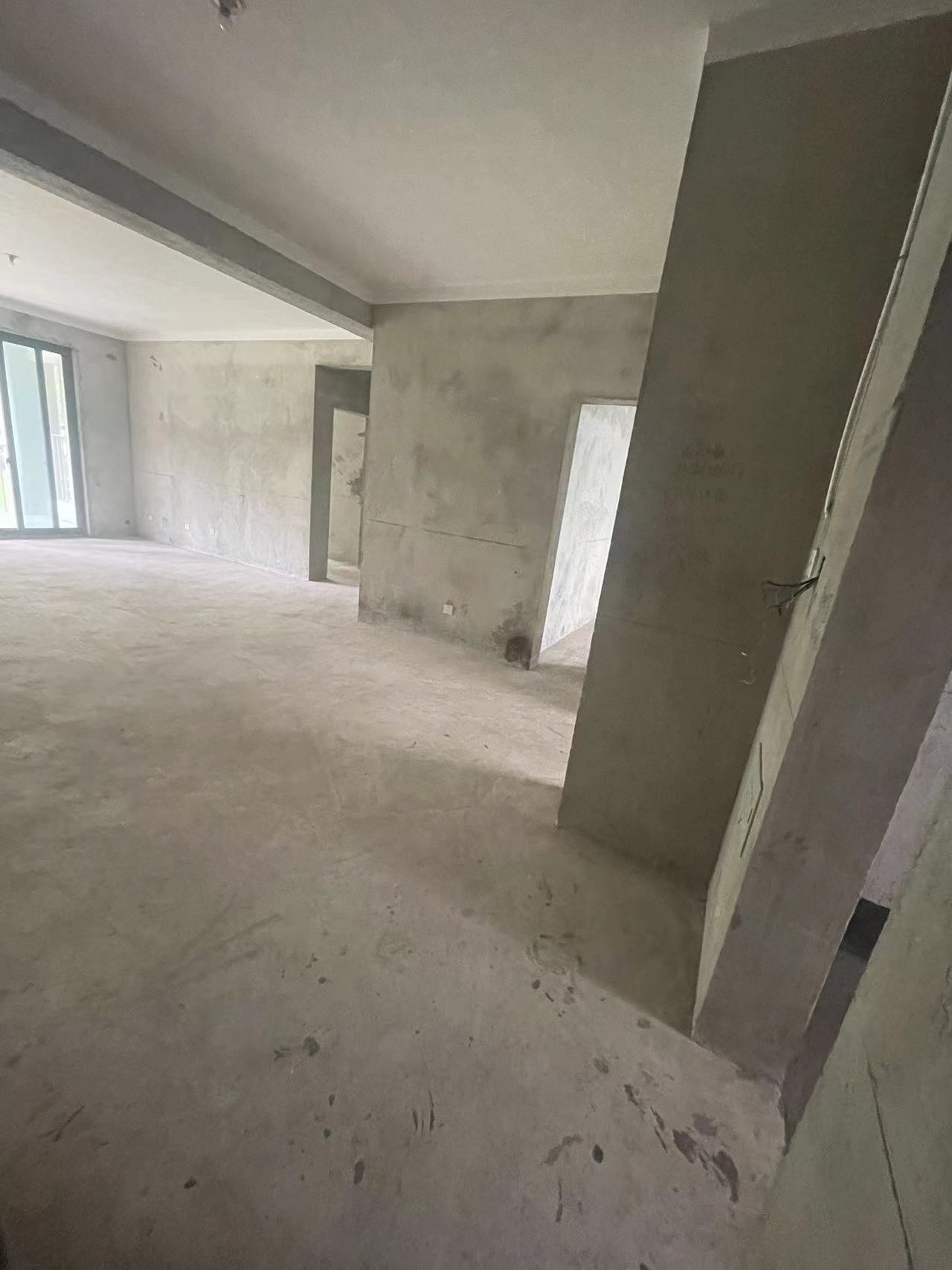 星源名苑 3室1厅2卫 153.00m²