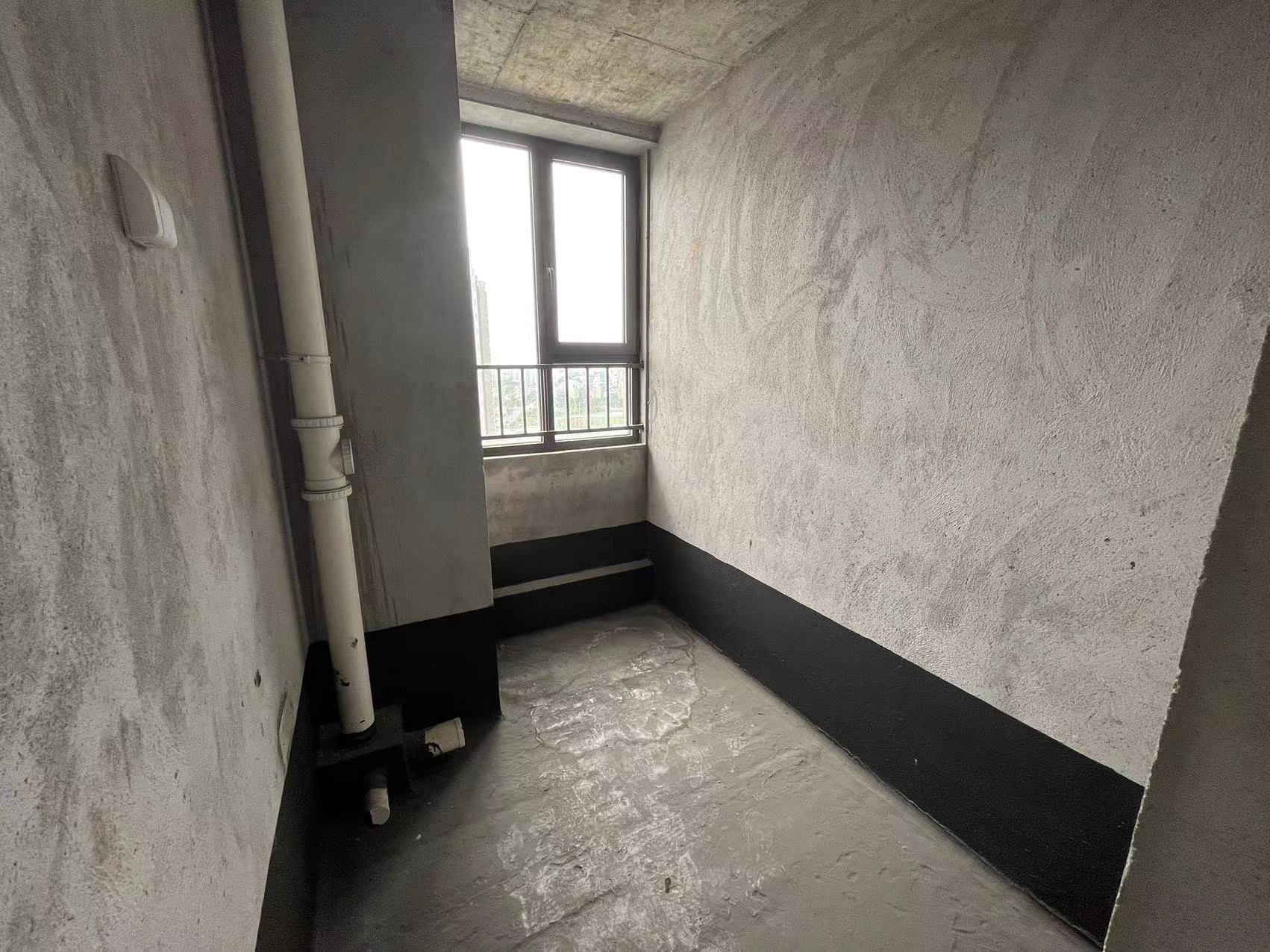 南山湖一号 4室2厅2卫 141.29m&sup2;