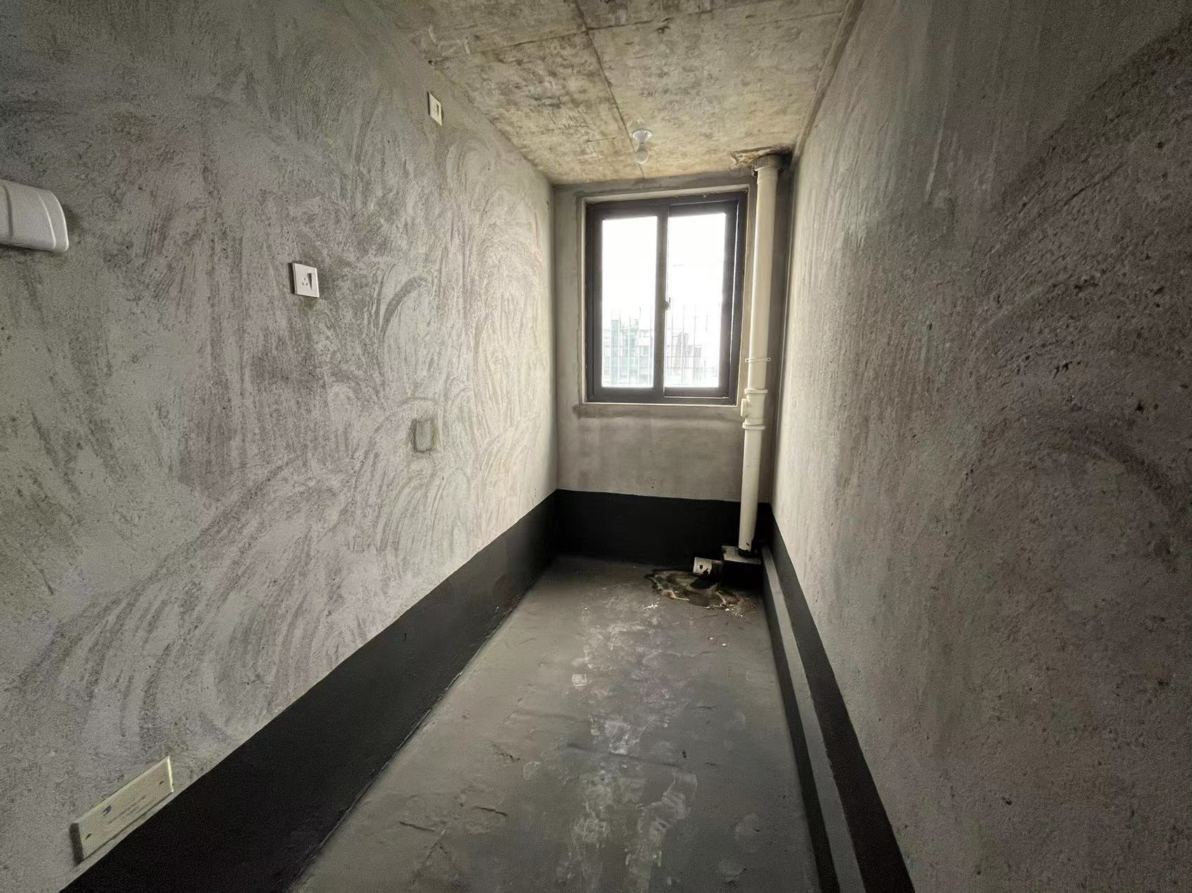南山湖一号 4室2厅2卫 141.29m&sup2;