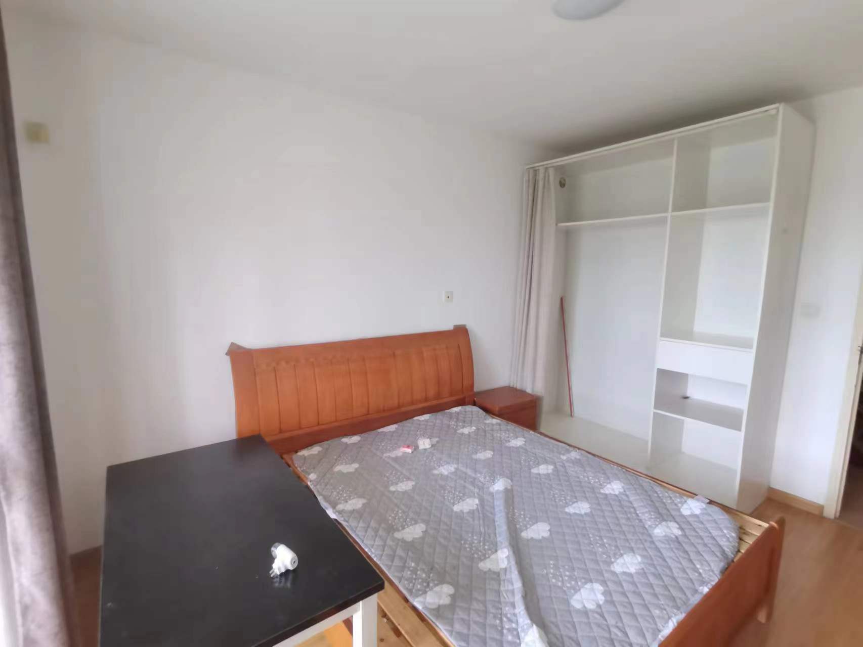 三里墩花苑四期 4室2厅2卫 82m&sup2;