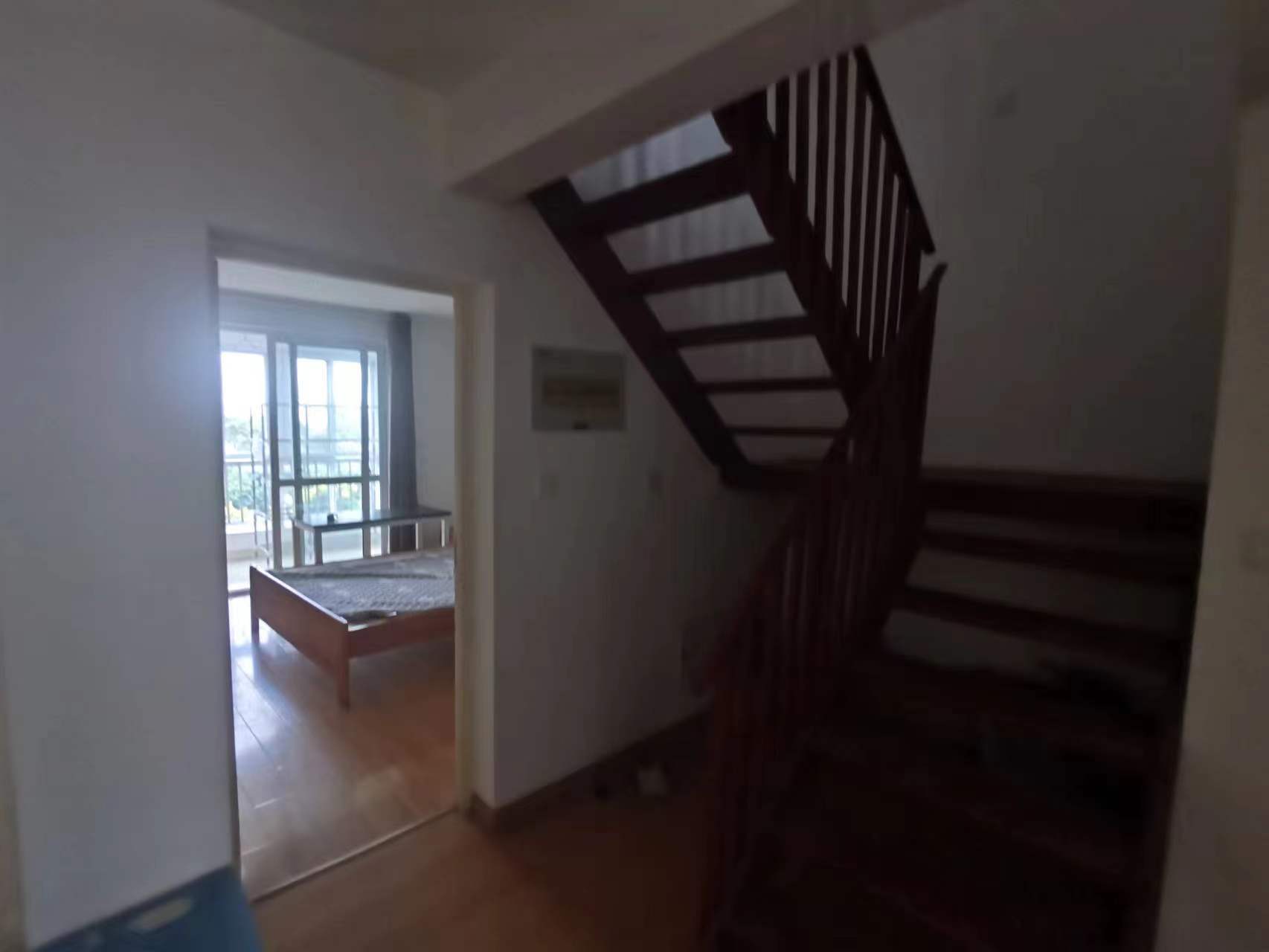 三里墩花苑四期 4室2厅2卫 82m&sup2;