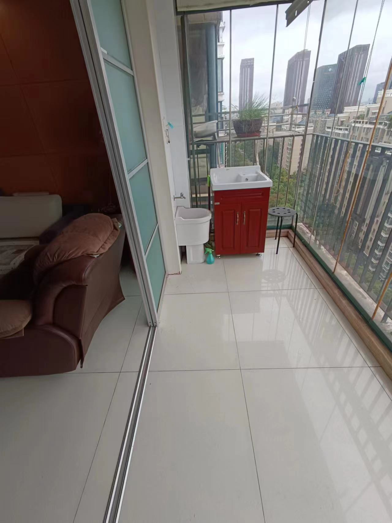 新城小区 3室2厅1卫 150.00m&sup2;