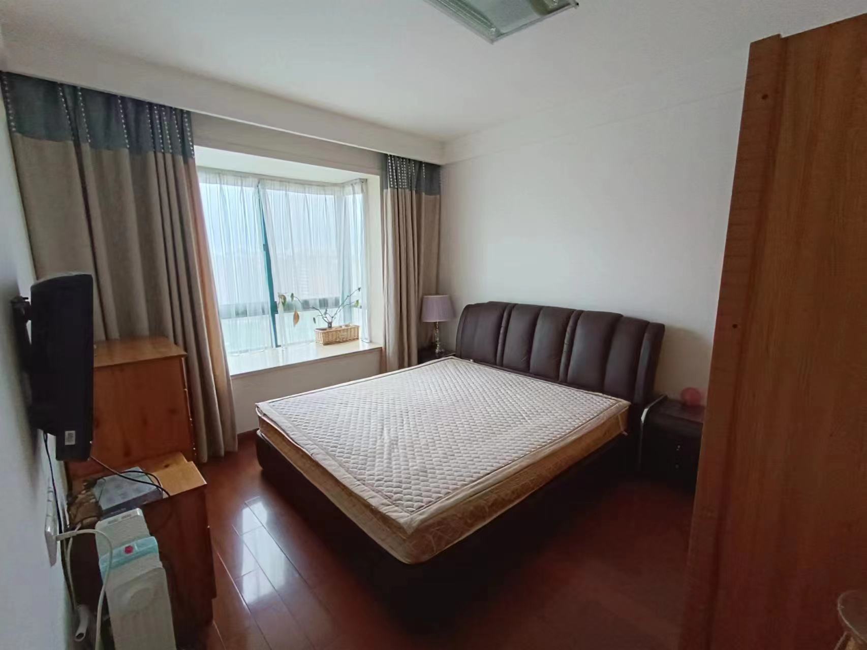 新城小区 3室2厅1卫 150.00m&sup2;