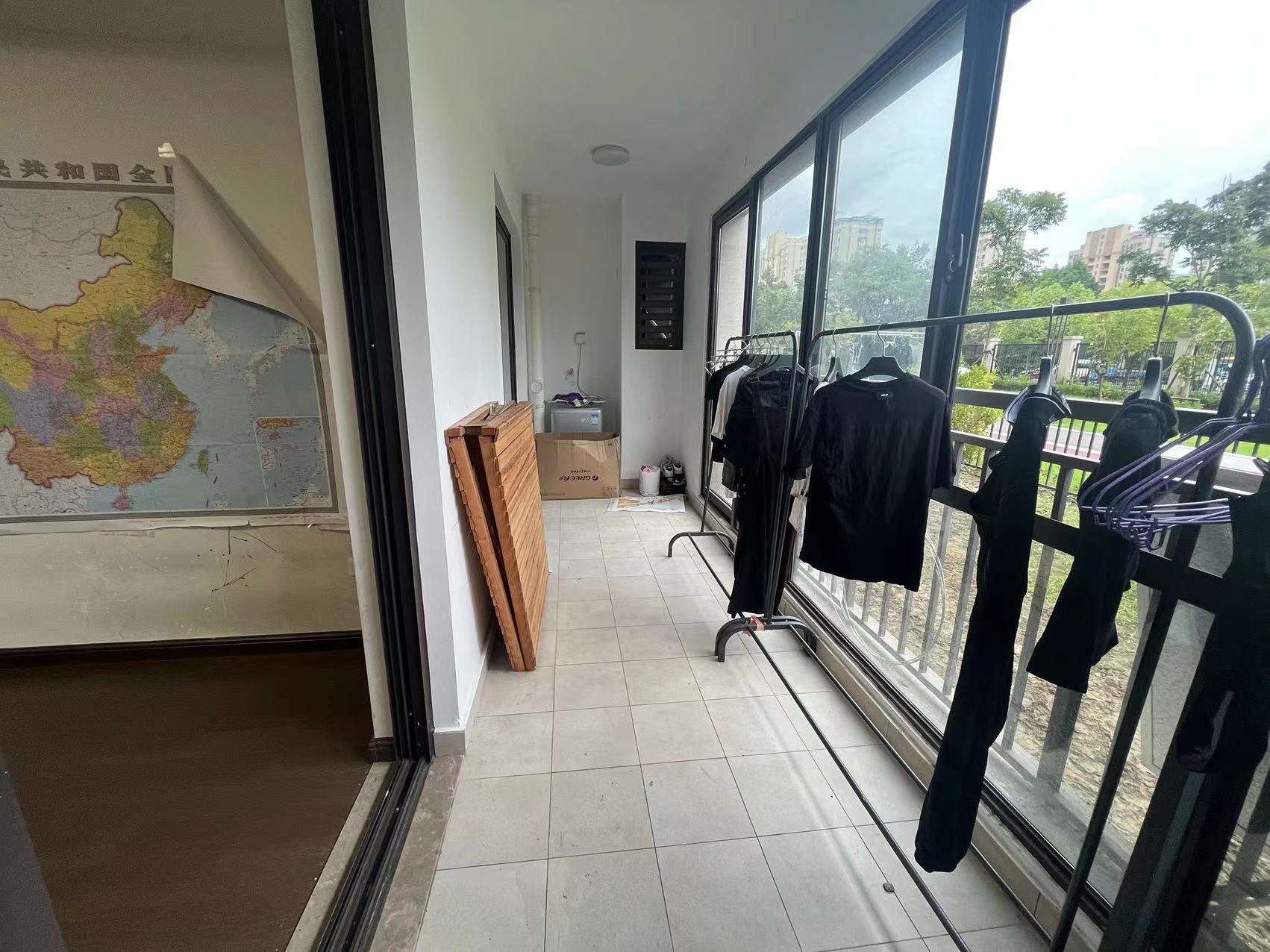 华强国际公馆 3室2厅2卫 280.00m&sup2;