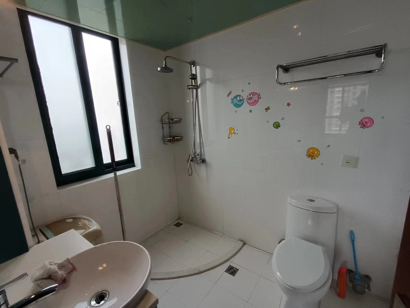 新城小区 4室2厅2卫 179.14m&sup2;