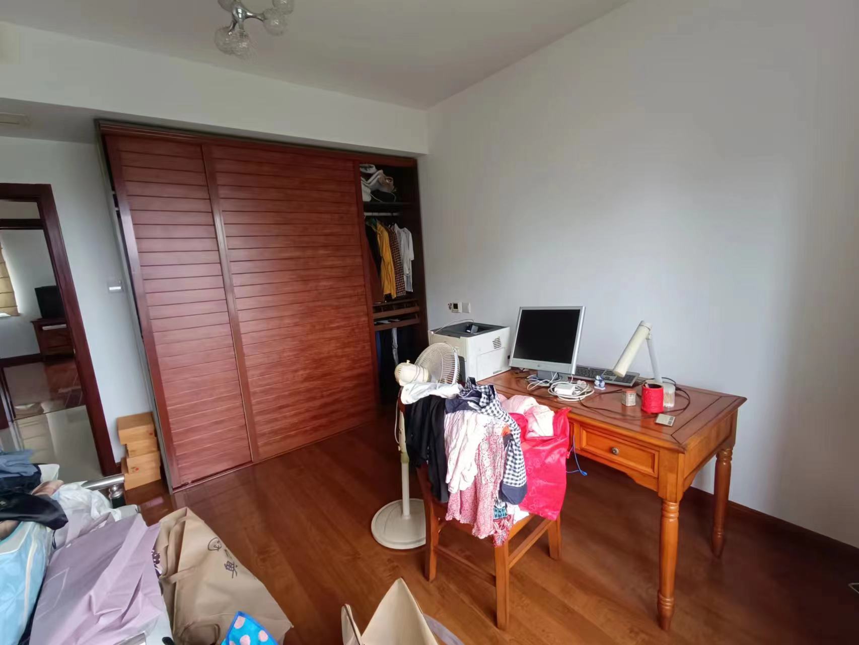 新城小区 4室2厅2卫 179.14m&sup2;