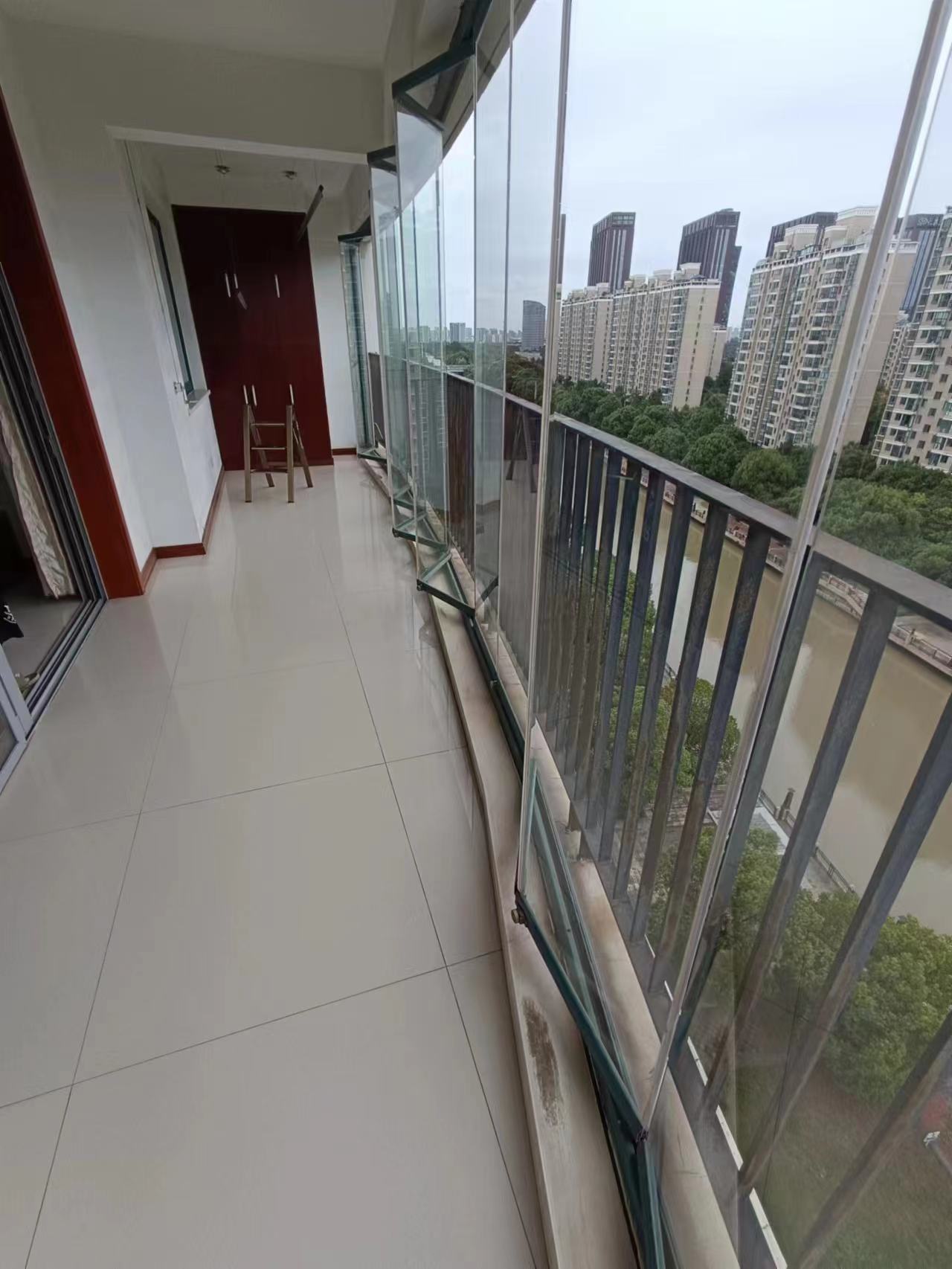 新城小区 4室2厅2卫 179.14m&sup2;