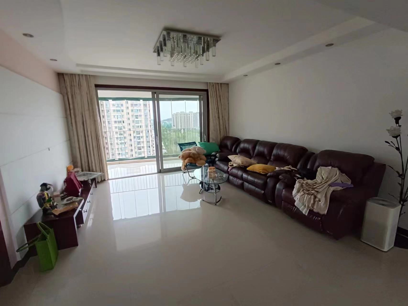 新城小区 4室2厅2卫 179.14m&sup2;