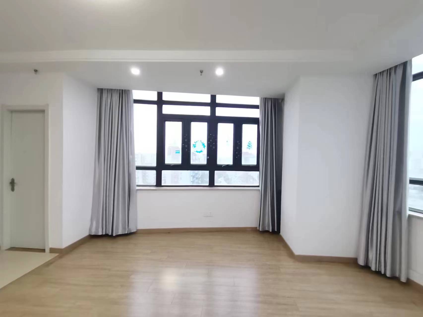 奥邦金座公寓 1室1厅1卫 60.00m²