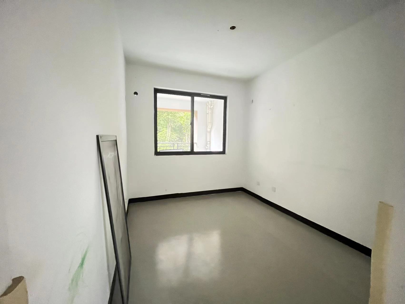 华强城 4室2厅2卫 166.00m&sup2;