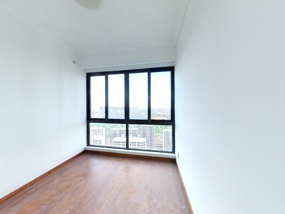 雍华府 3室2厅2卫 114m&sup2;