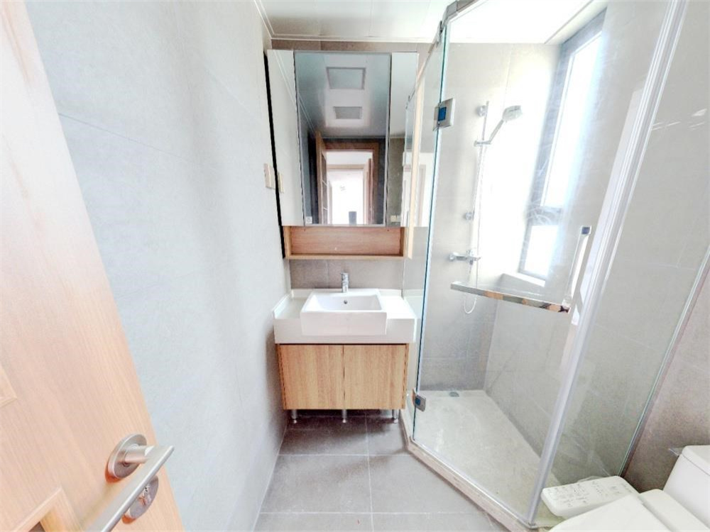 雍华府 3室2厅2卫 114m&sup2;
