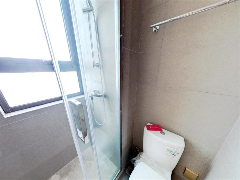 雍华府 3室2厅2卫 114m&sup2;