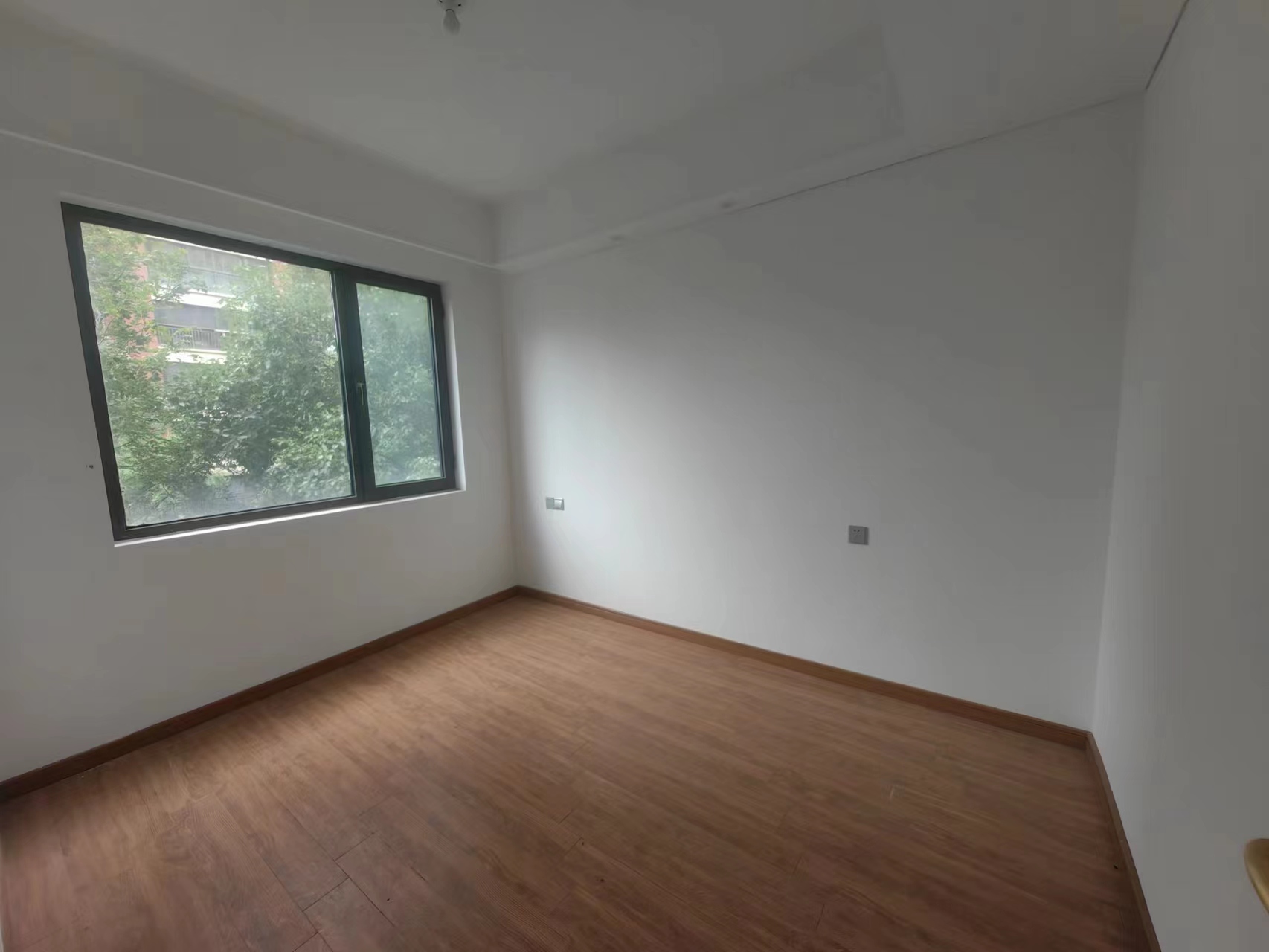 佳期漫 4室2厅1卫 120m&sup2;