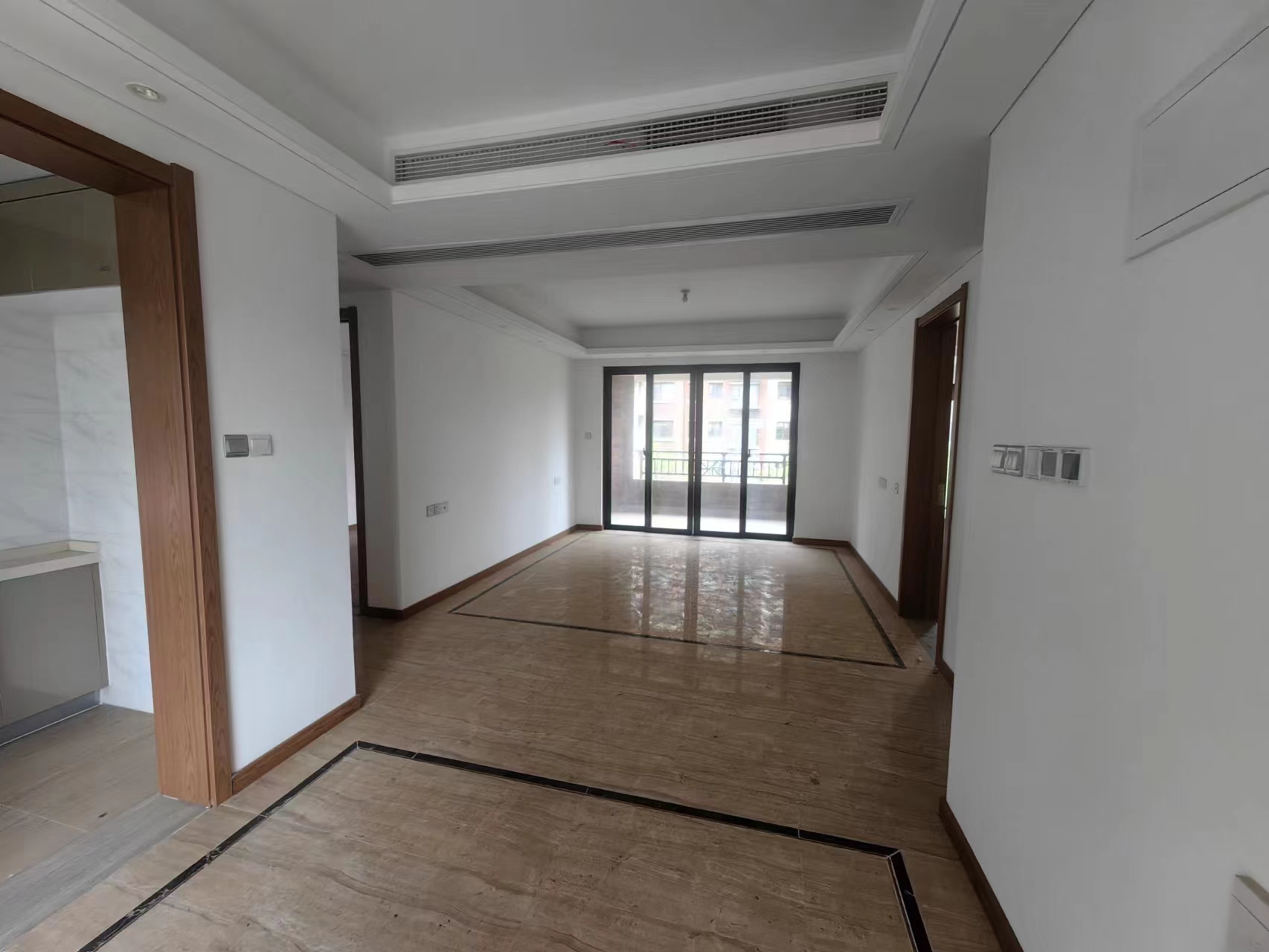 佳期漫 4室2厅1卫 120m&sup2;