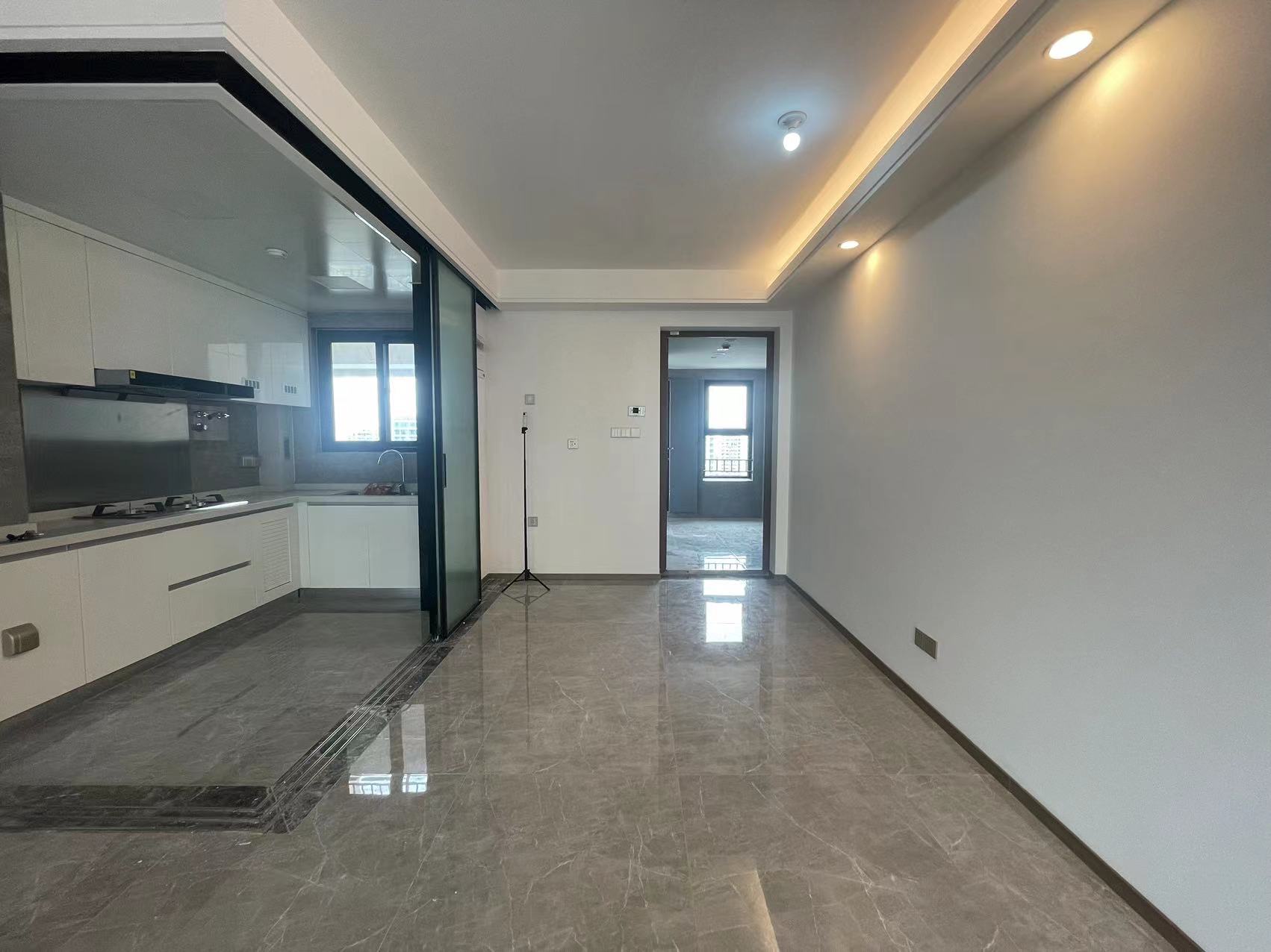 卓越华宸世纪025地块 3室2厅2卫 102m&sup2;