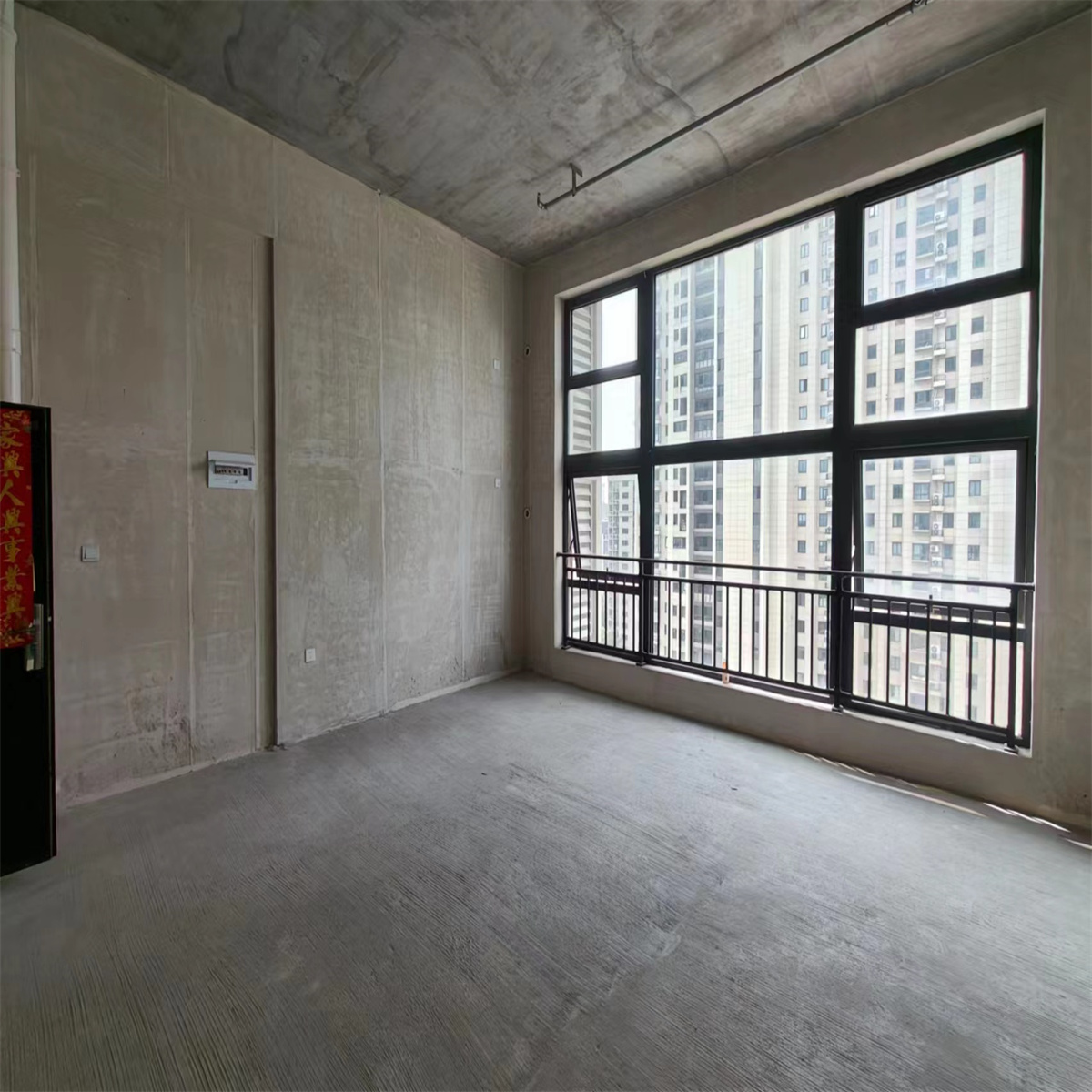 鸿运大厦 1室1厅1卫 50m²