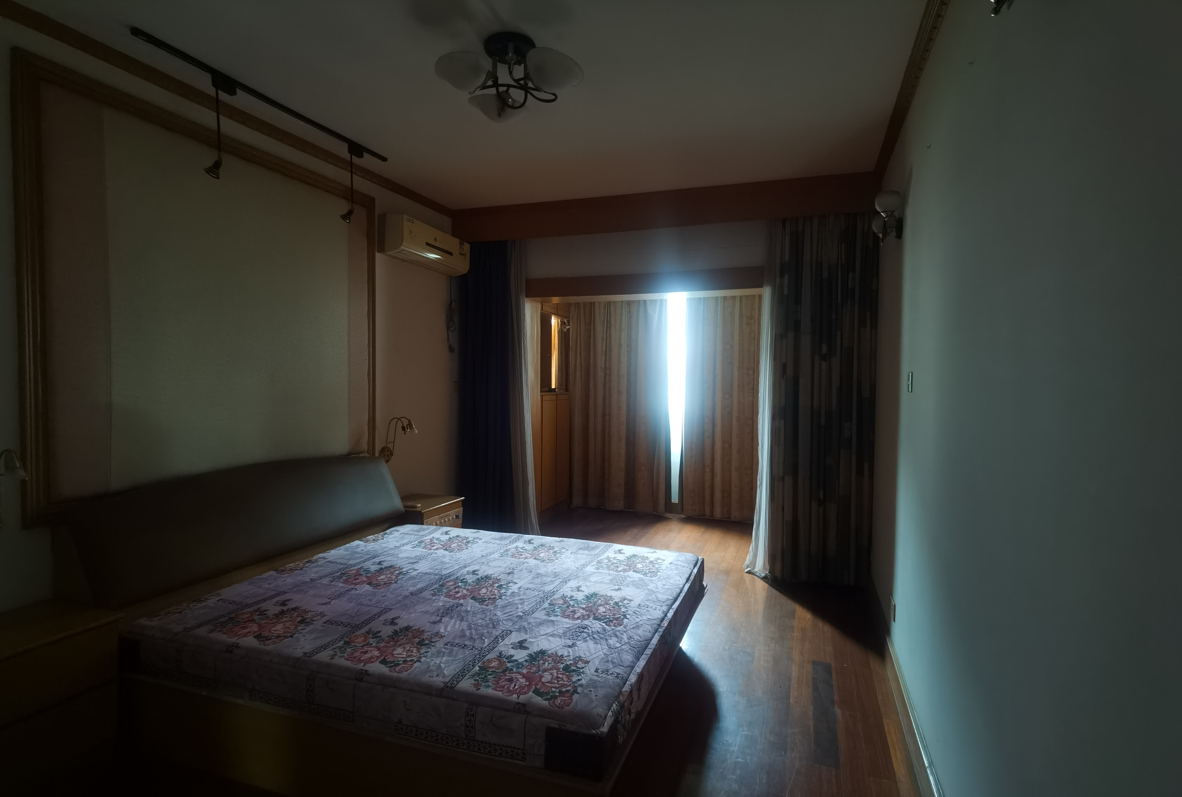 通州花苑 4室2厅2卫 138m&sup2;